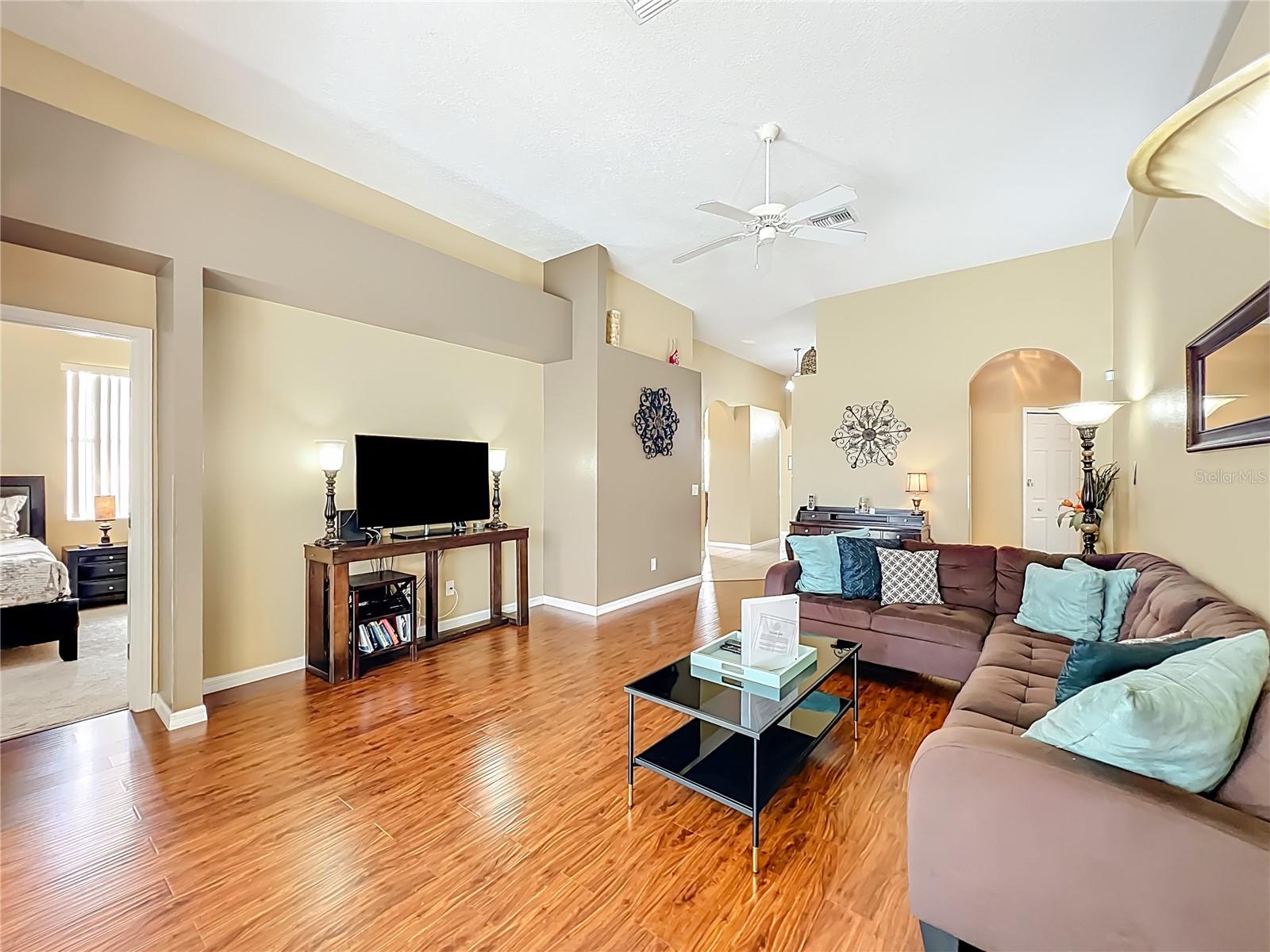 Image 23 of 71 For 520 Orista Drive