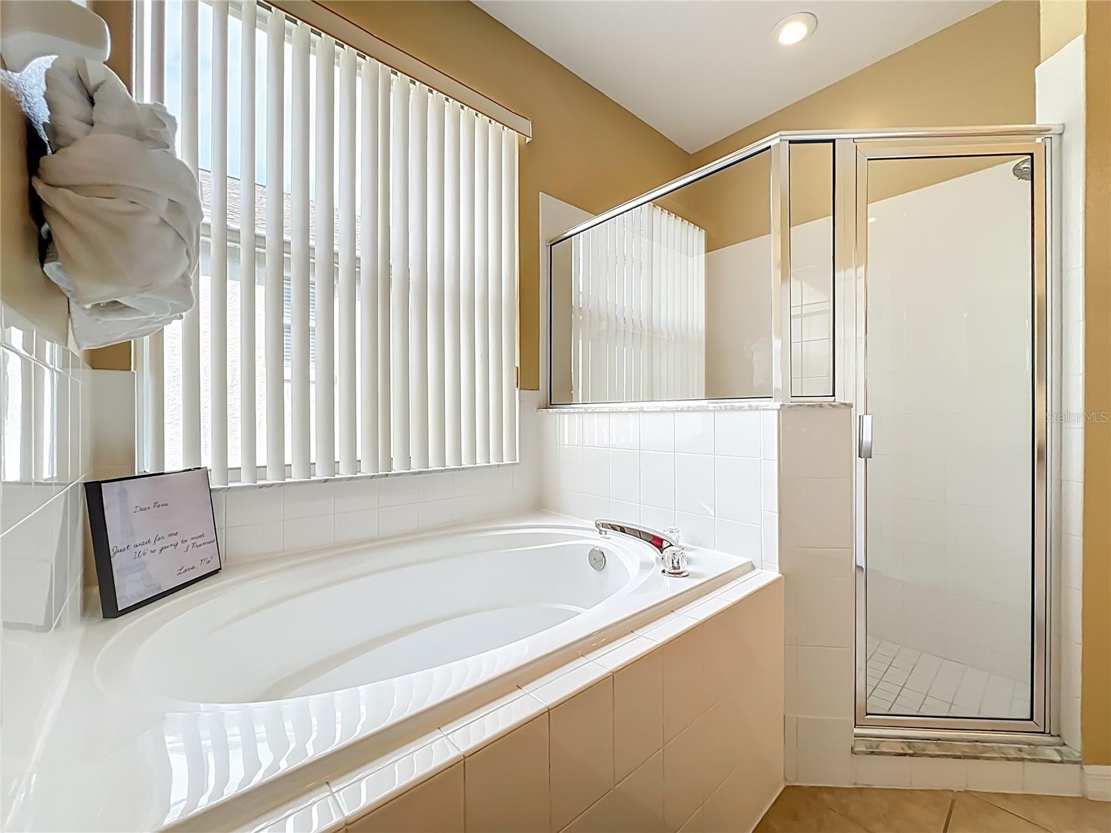 Image 33 of 71 For 520 Orista Drive