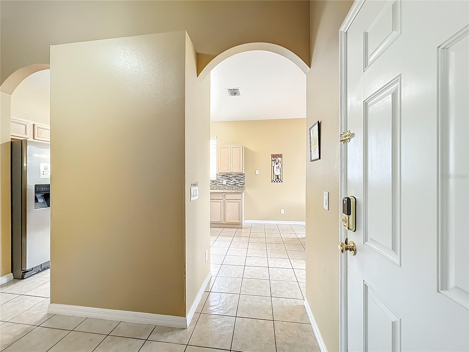 Image 6 of 71 For 520 Orista Drive