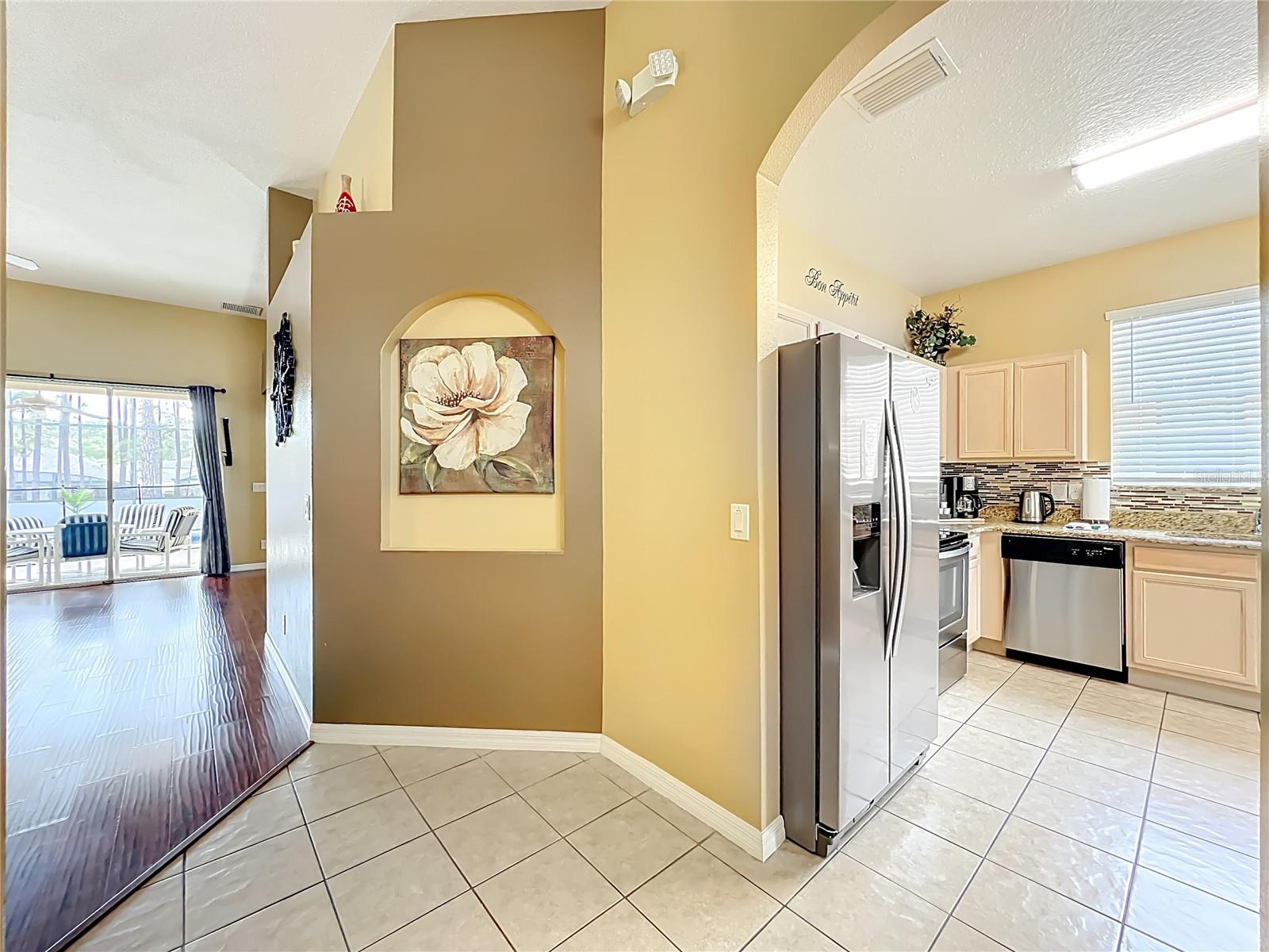 Image 7 of 71 For 520 Orista Drive