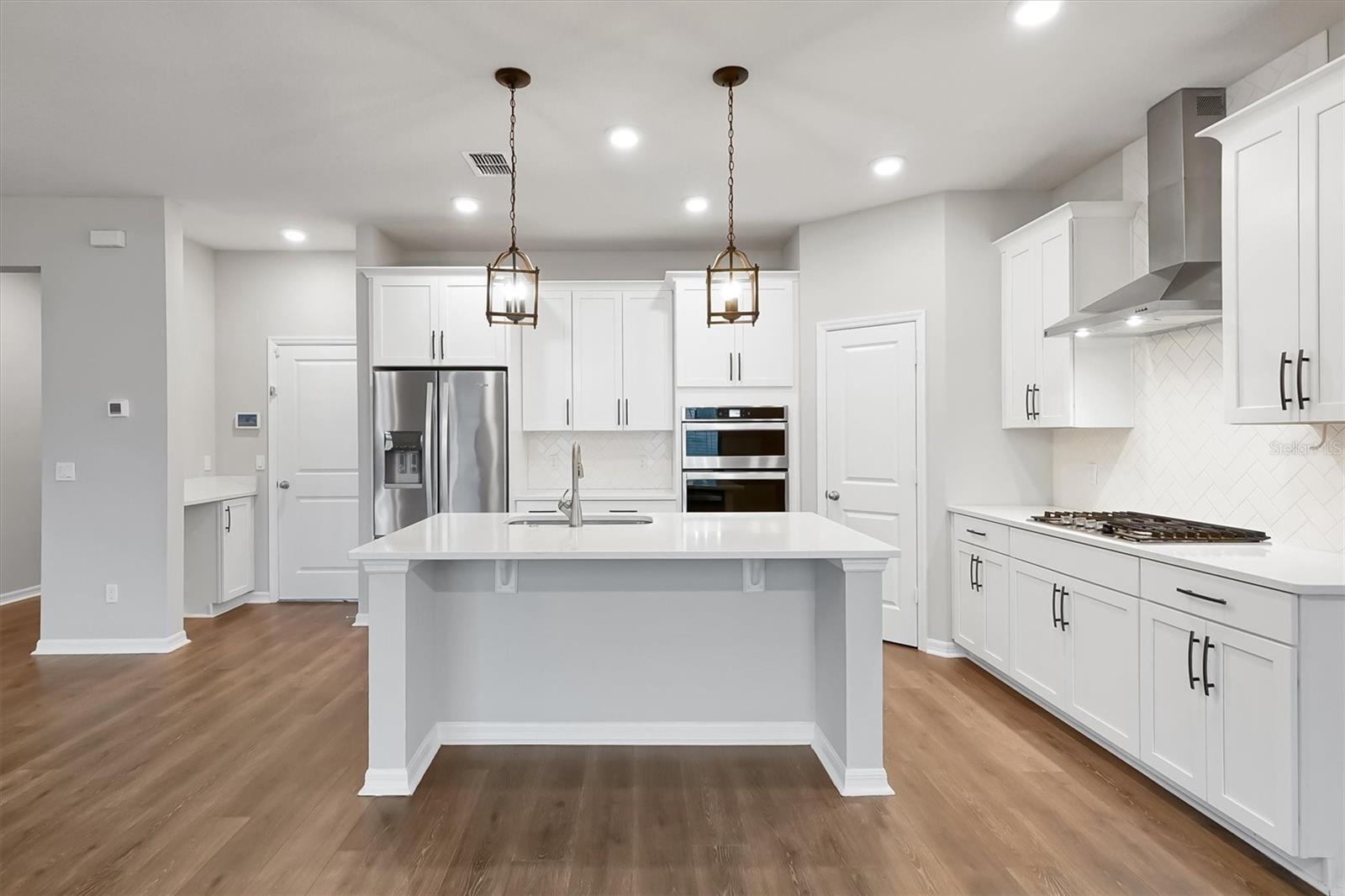 Image 10 of 37 For 9872 Aurea Moss Lane