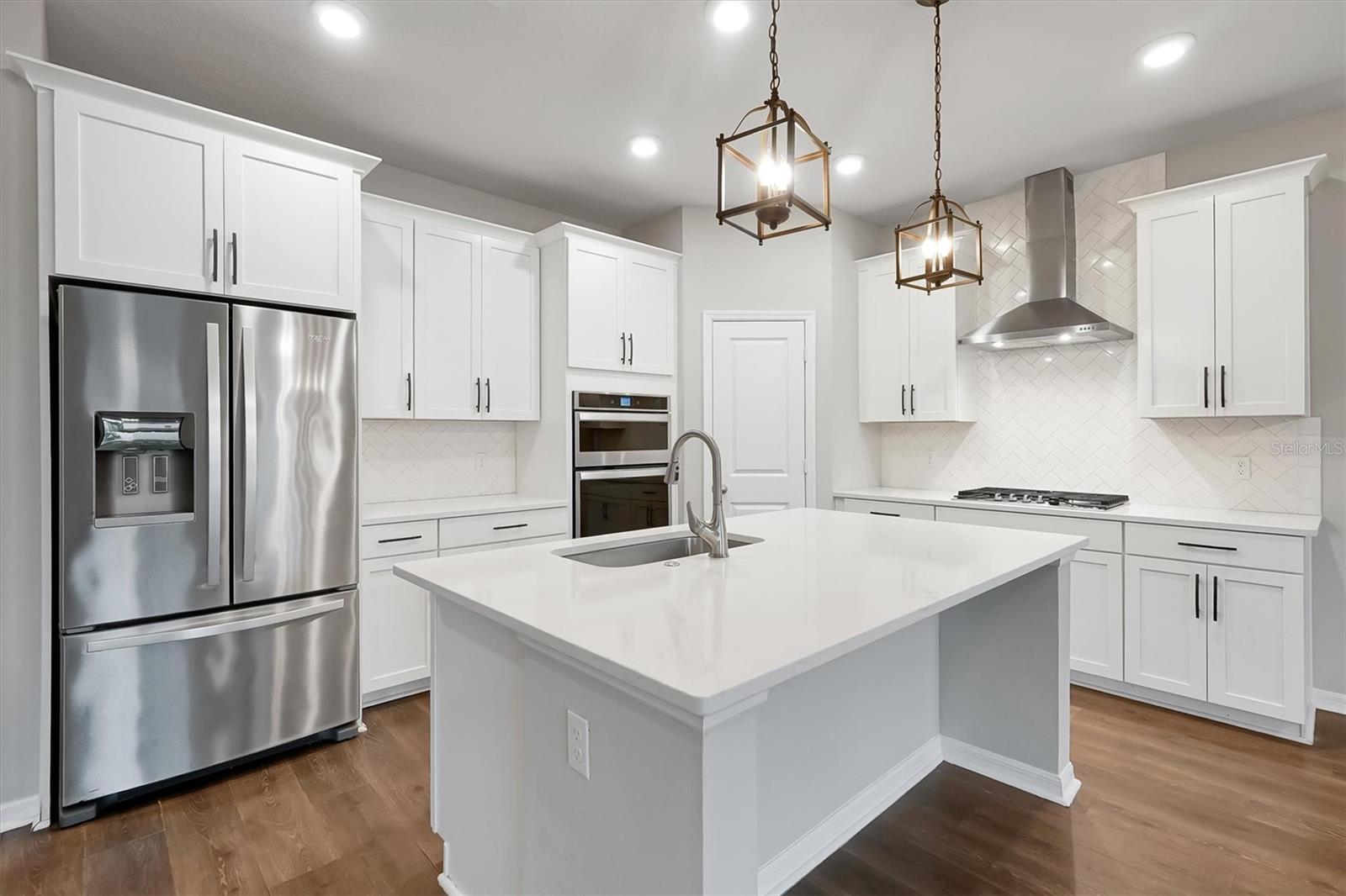 Image 11 of 37 For 9872 Aurea Moss Lane