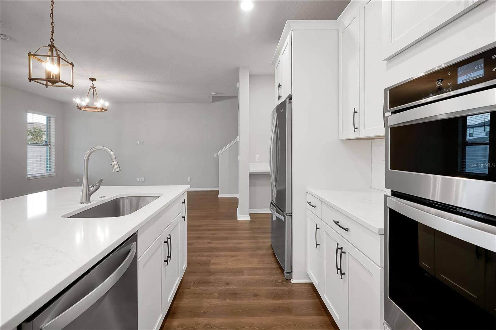 Image 12 of 37 For 9872 Aurea Moss Lane