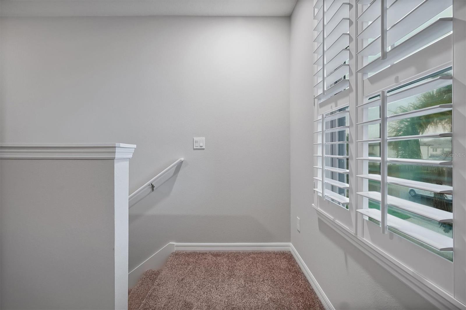 Image 14 of 37 For 9872 Aurea Moss Lane