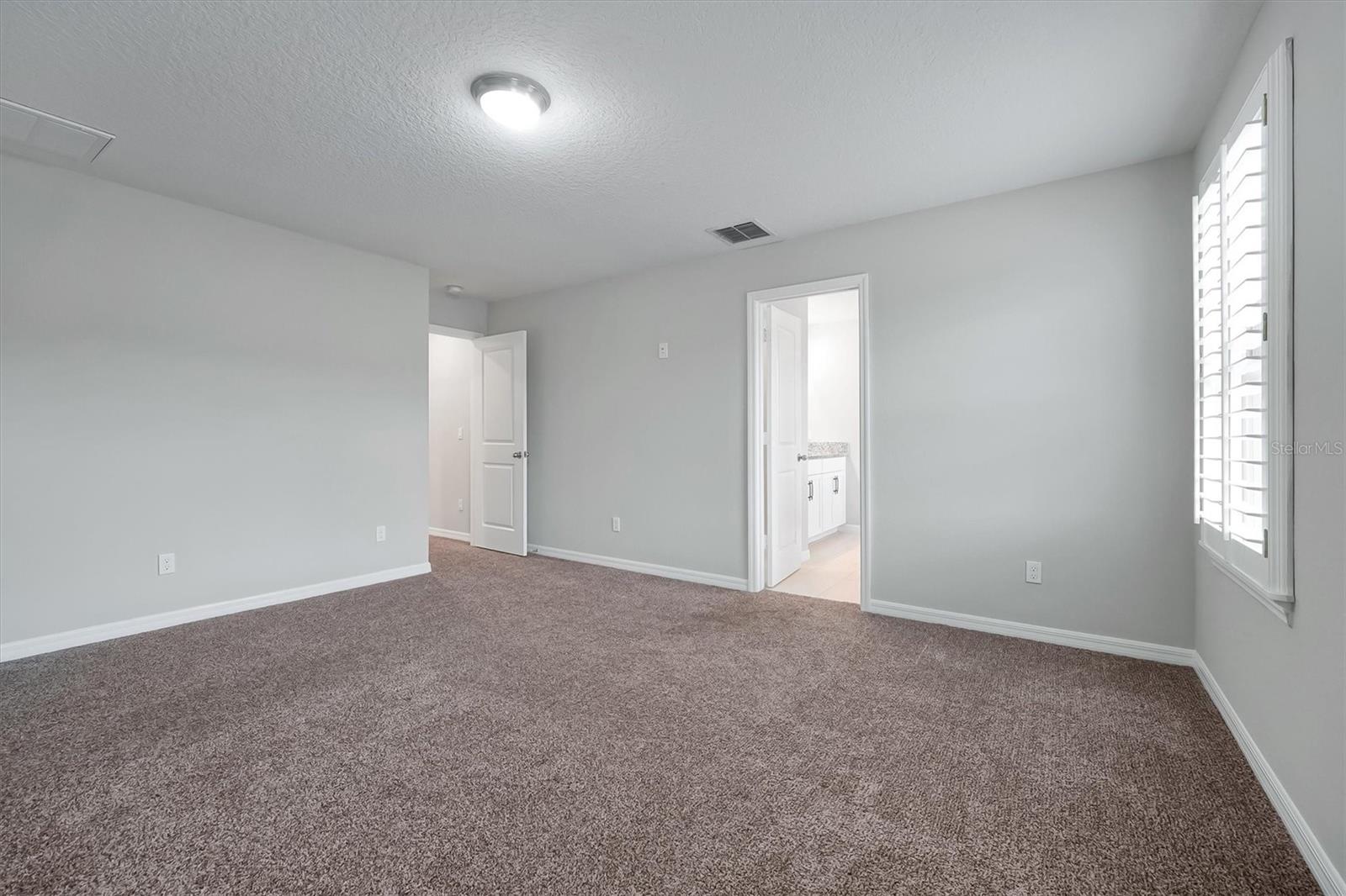 Image 17 of 37 For 9872 Aurea Moss Lane