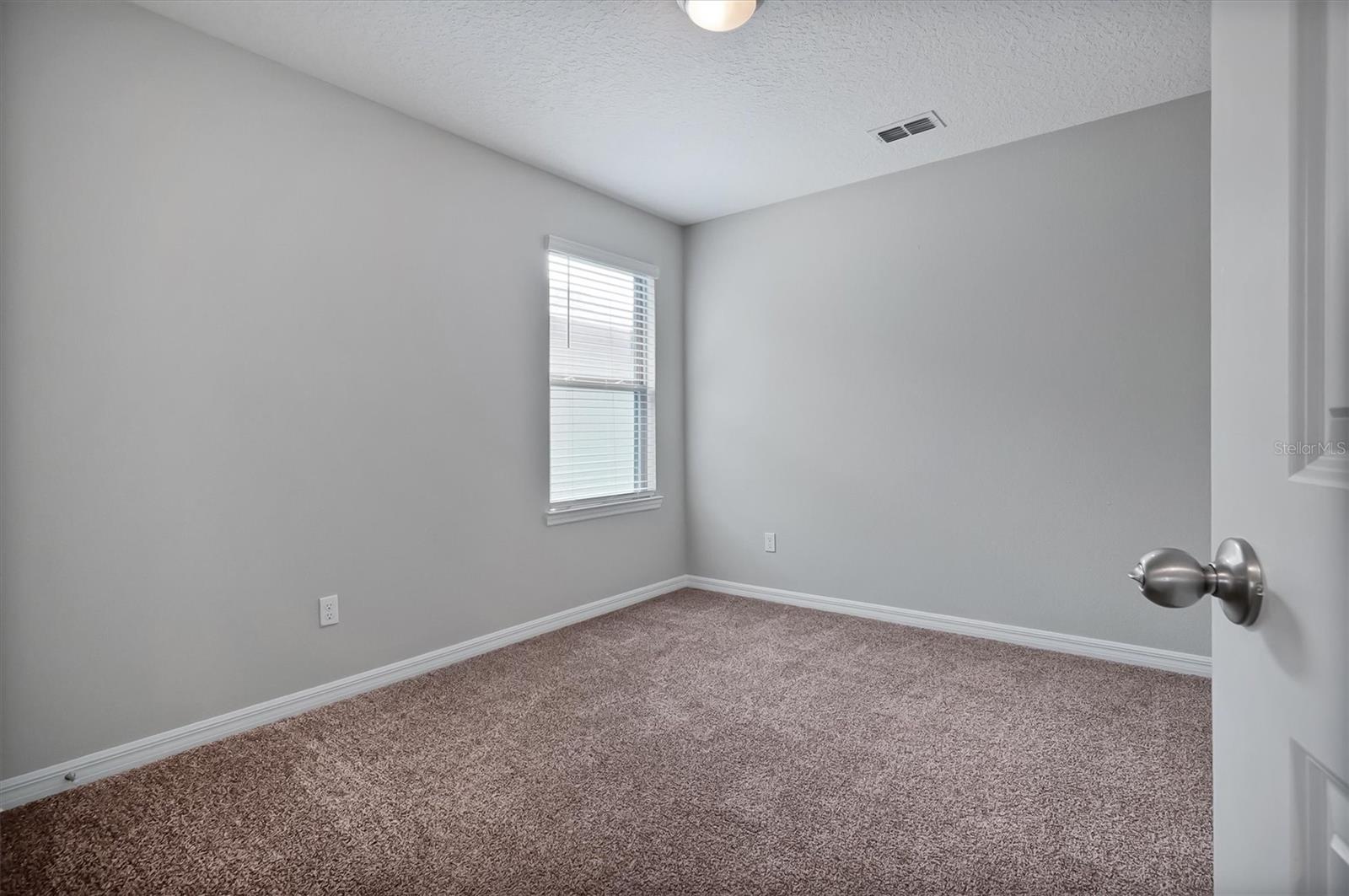 Image 24 of 37 For 9872 Aurea Moss Lane