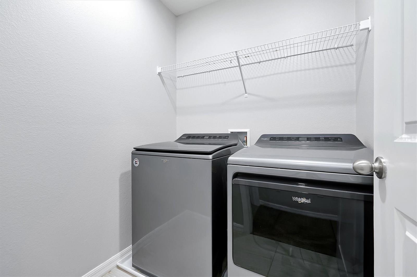 Image 29 of 37 For 9872 Aurea Moss Lane