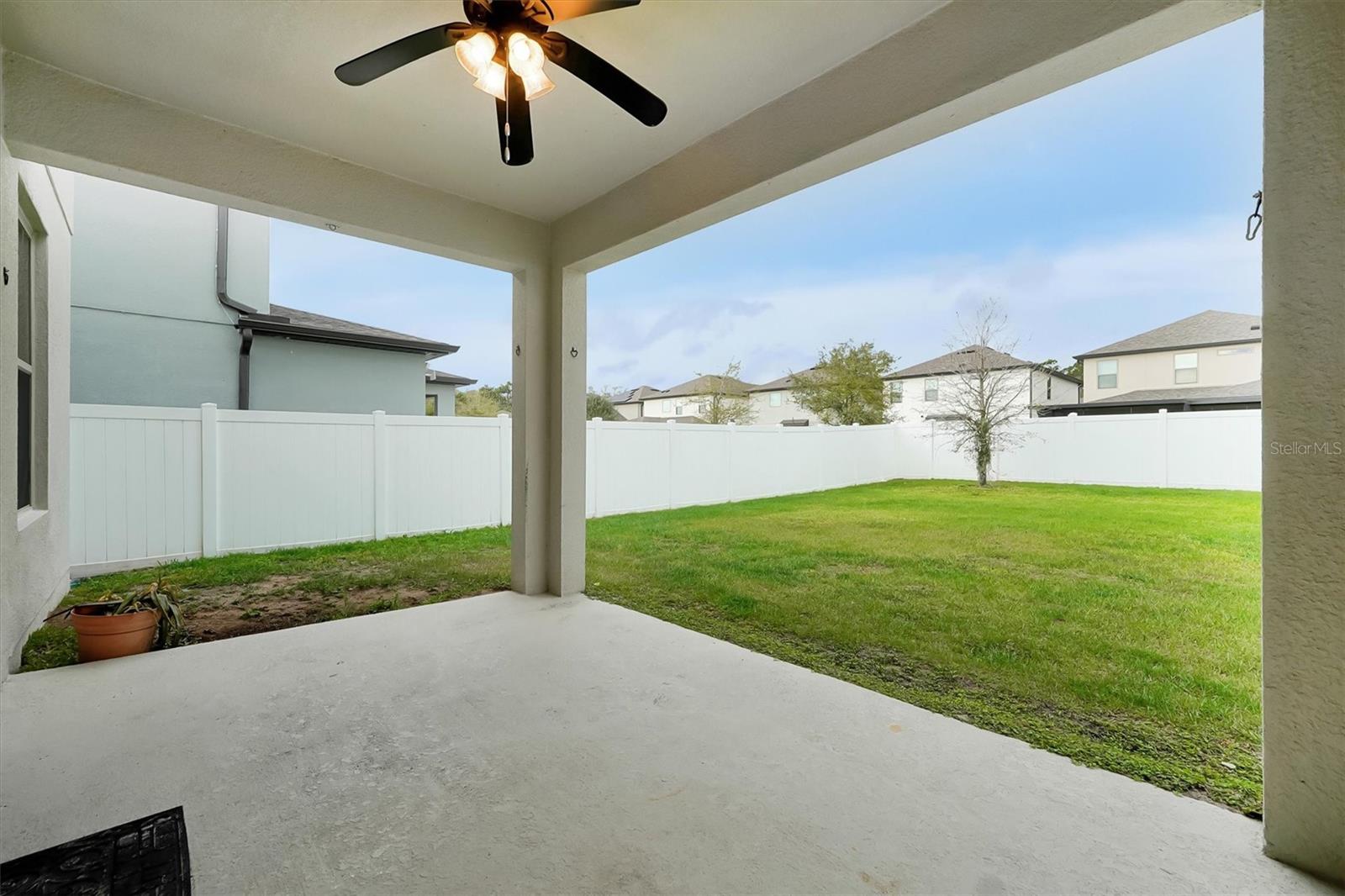 Image 30 of 37 For 9872 Aurea Moss Lane