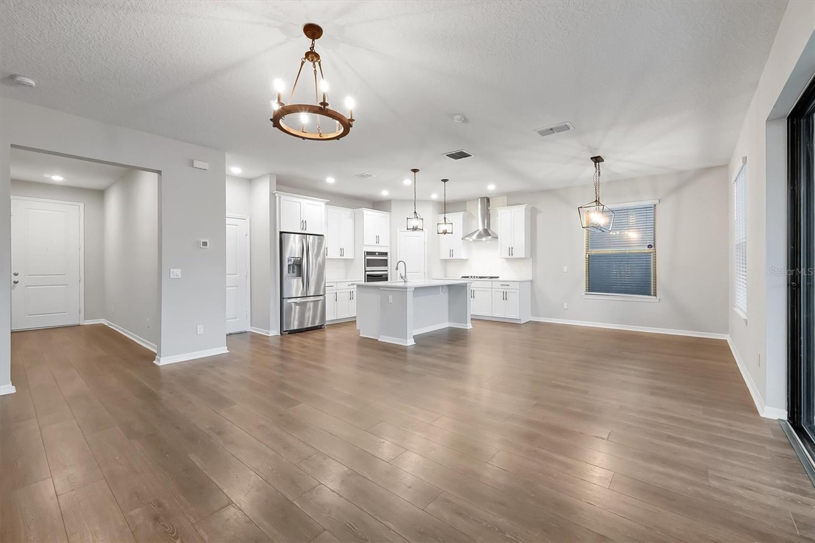 Image 5 of 37 For 9872 Aurea Moss Lane