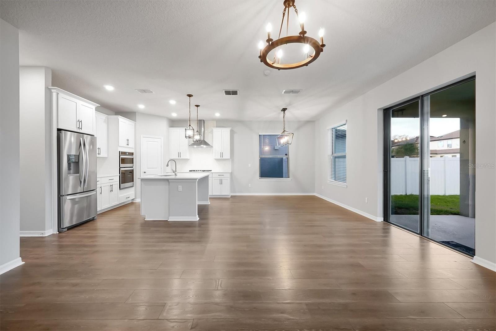 Image 6 of 37 For 9872 Aurea Moss Lane