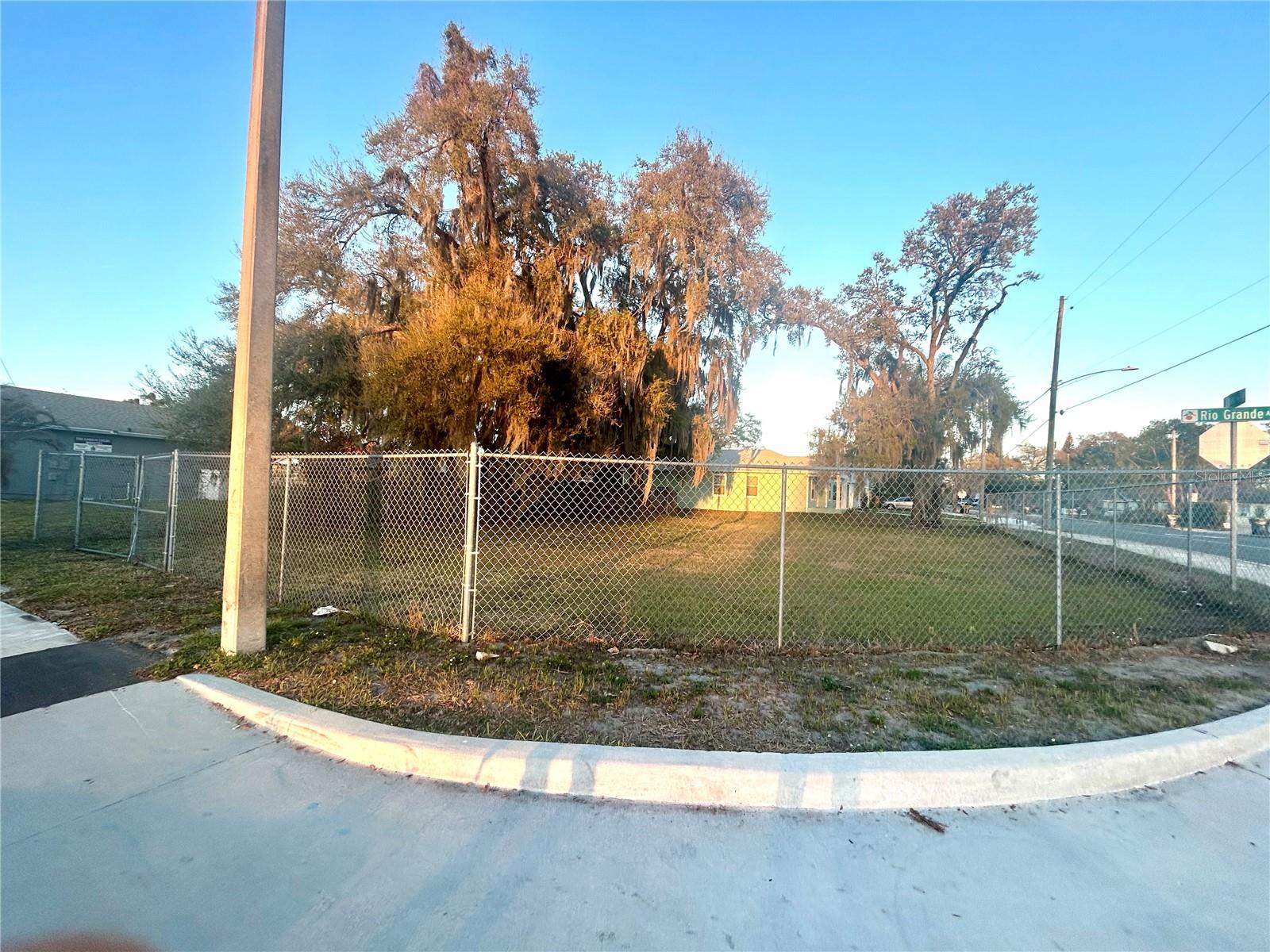 Image 2 of 7 For 2035 Rio Grande Avenue