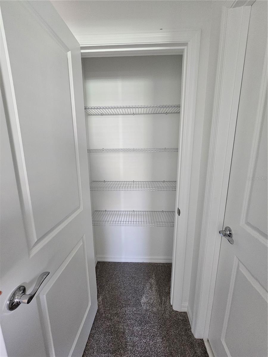 Image 18 of 27 For 11483 Harboview St