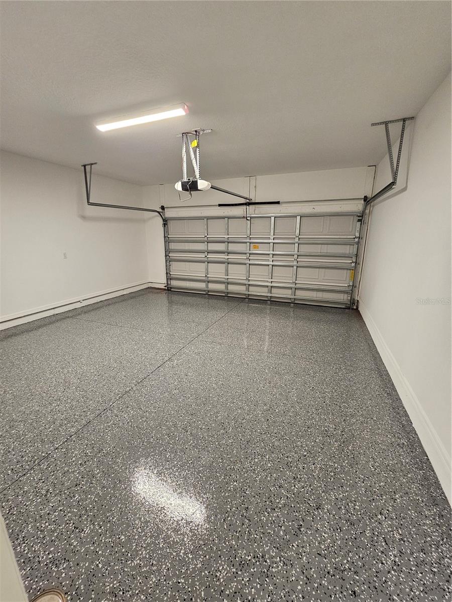 Image 6 of 27 For 11483 Harboview St