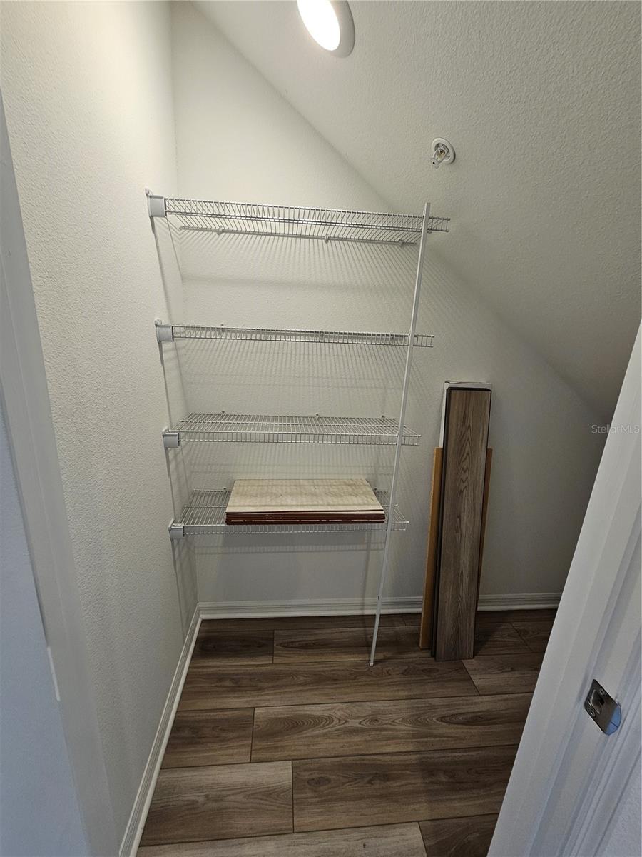 Image 9 of 27 For 11483 Harboview St