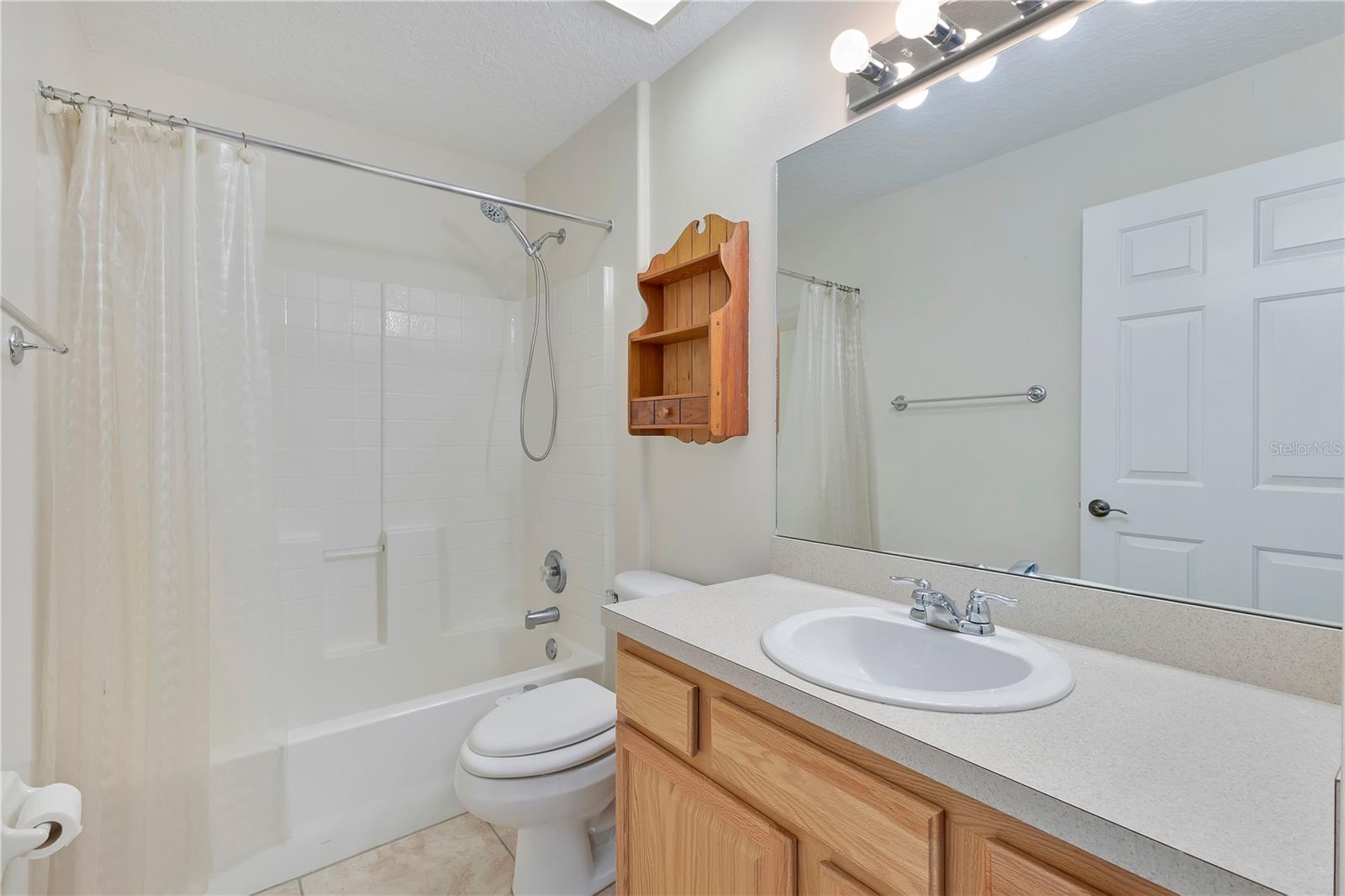 Image 21 of 40 For 1980 Summer Court