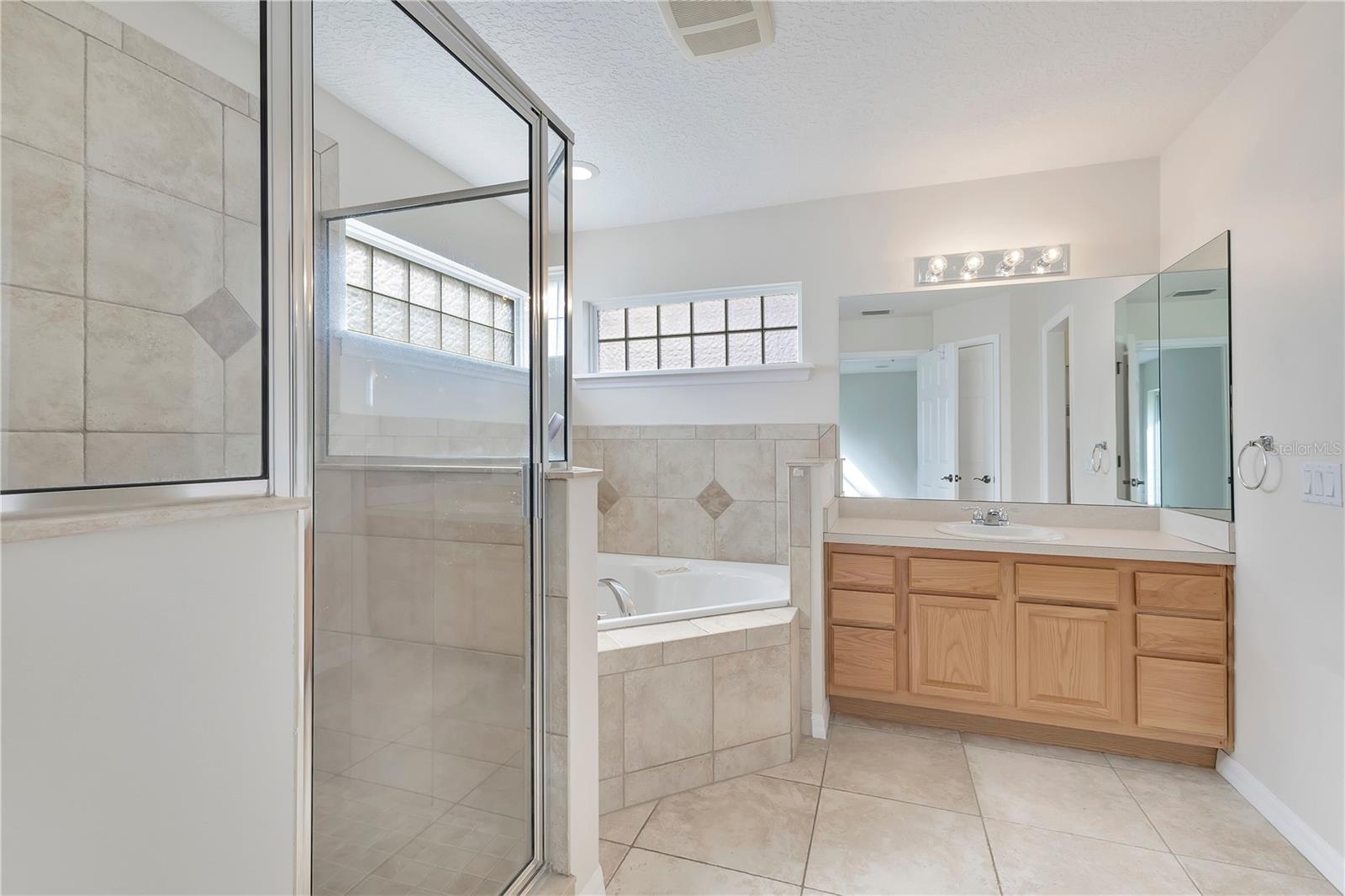 Image 23 of 40 For 1980 Summer Court