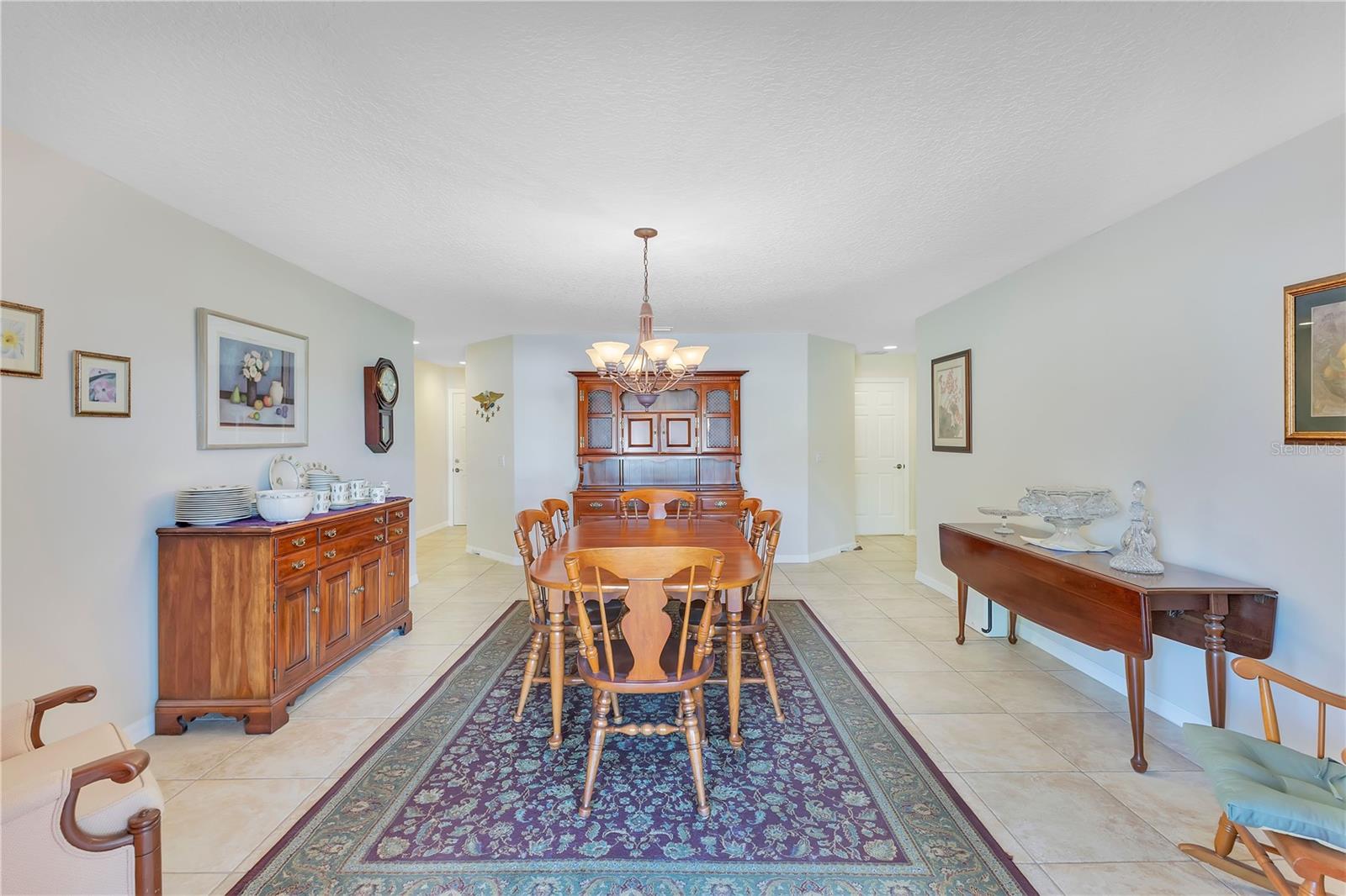 Image 3 of 40 For 1980 Summer Court