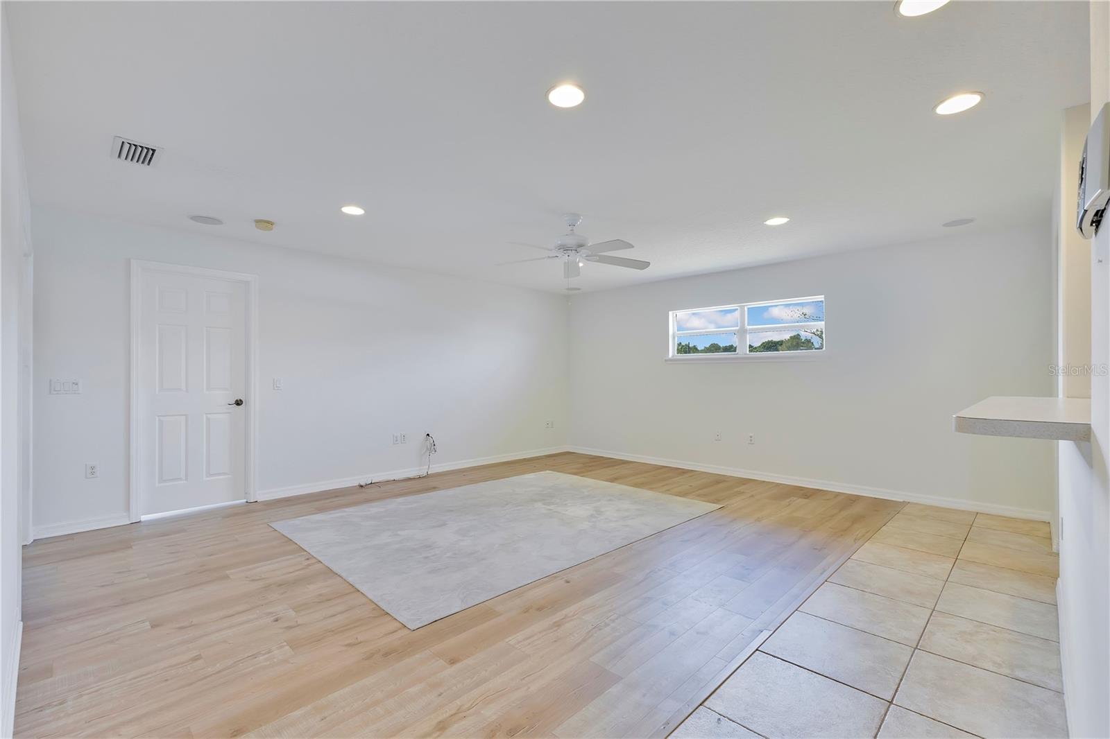 Image 6 of 40 For 1980 Summer Court