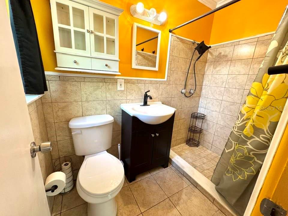 Image 11 of 37 For 6741 Sadler Road