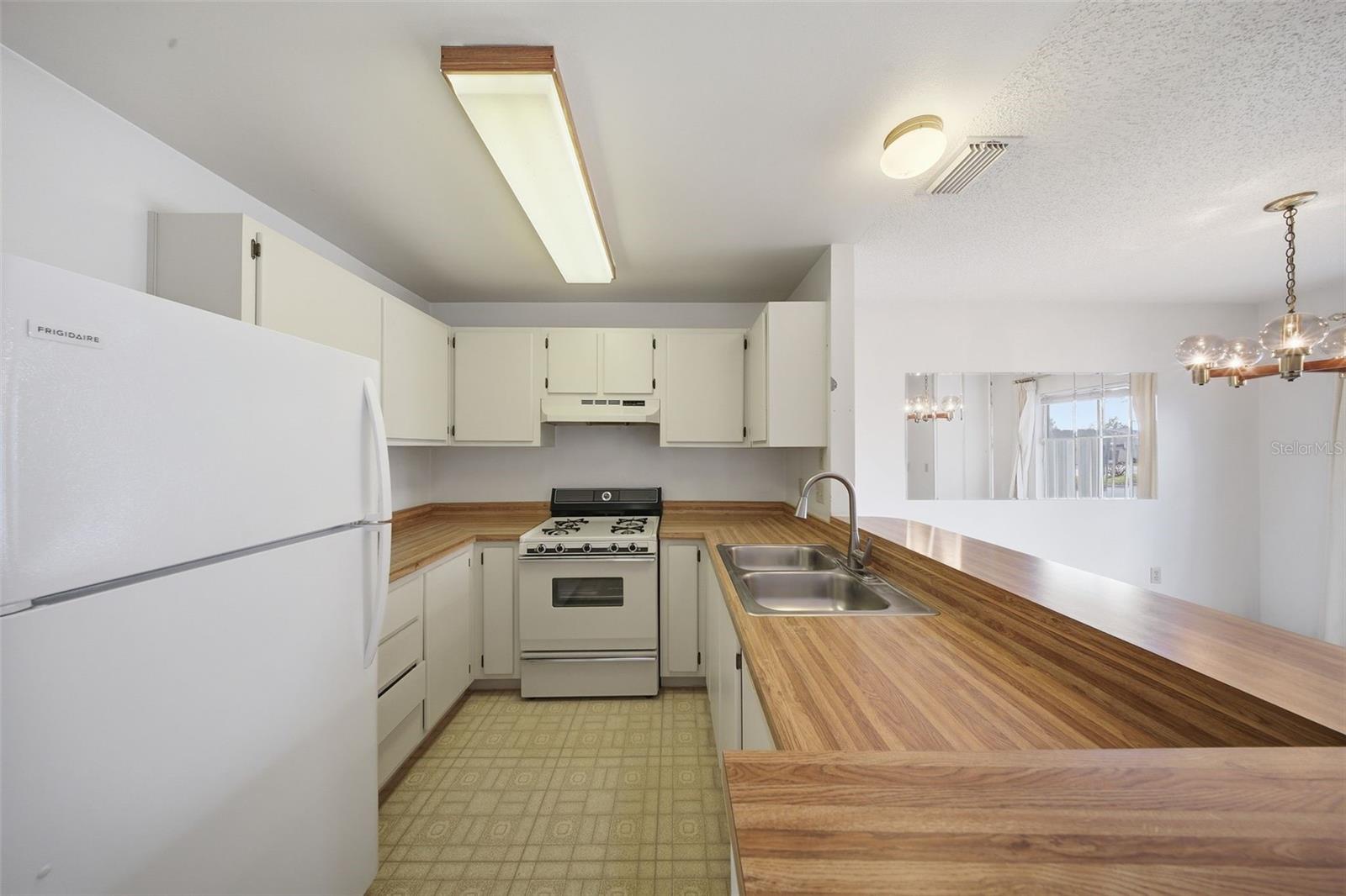 Image 11 of 32 For 1222 Westside Drive