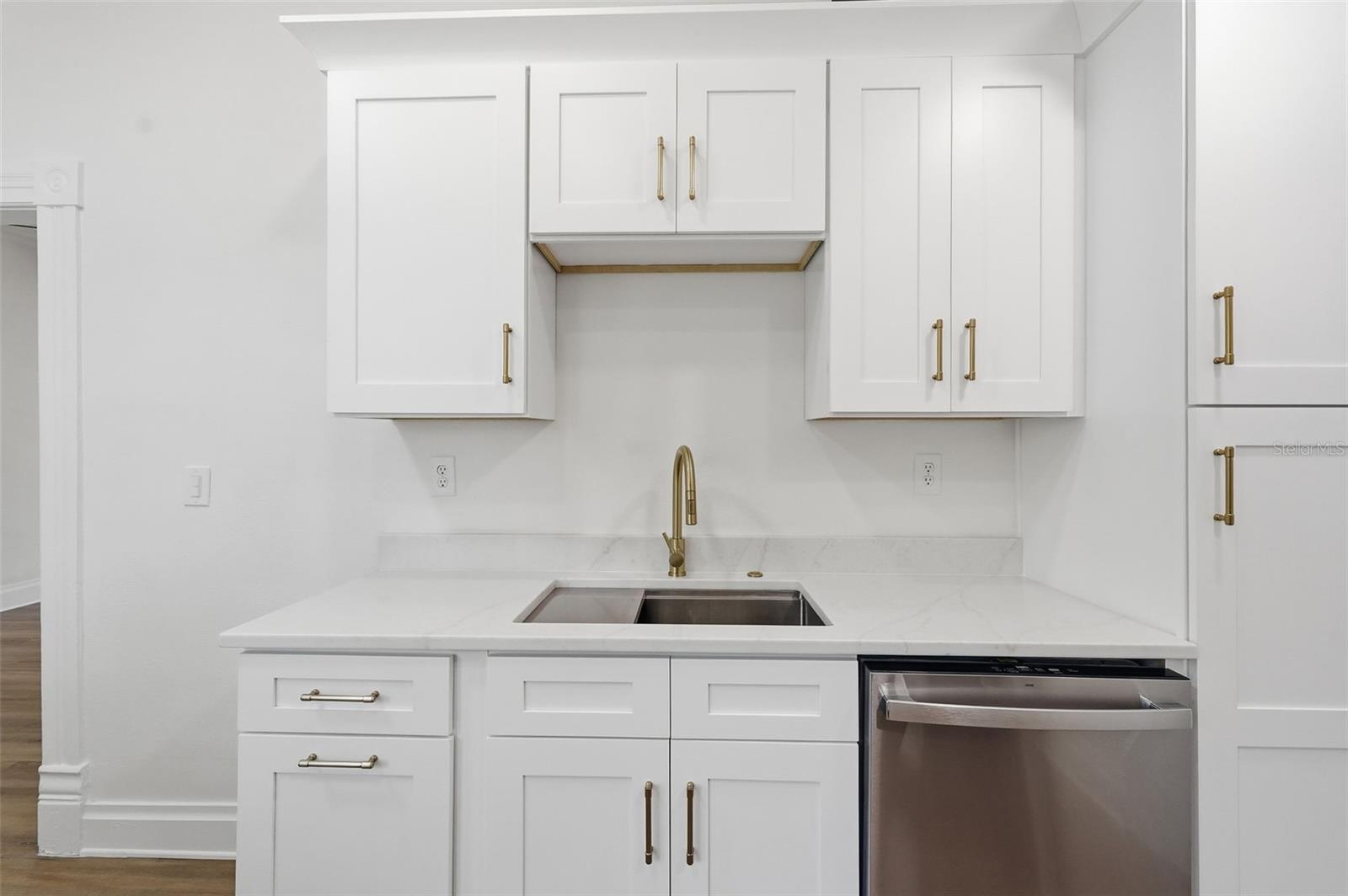 Image 18 of 47 For 10012 10th Street