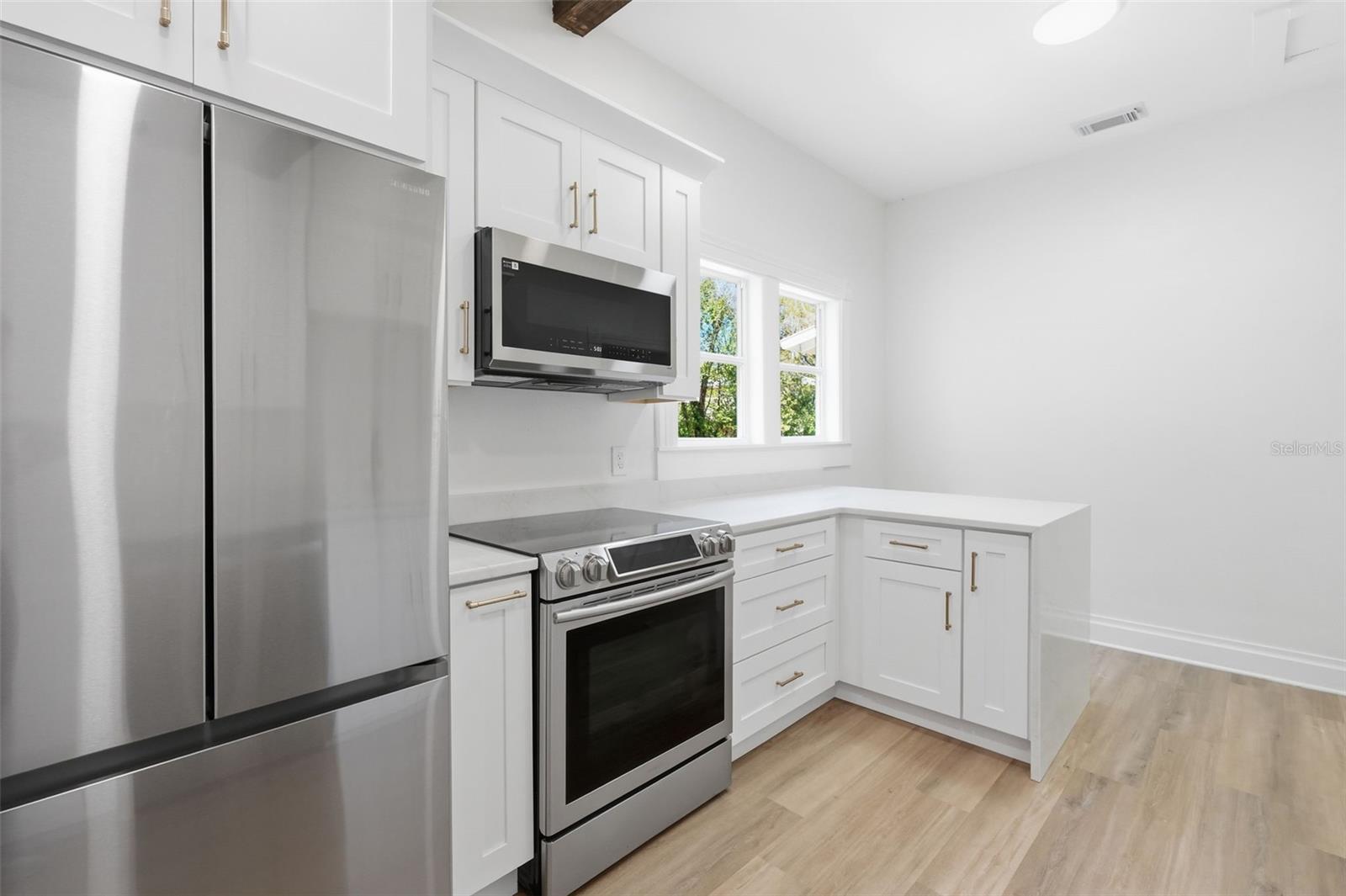 Image 19 of 47 For 10012 10th Street