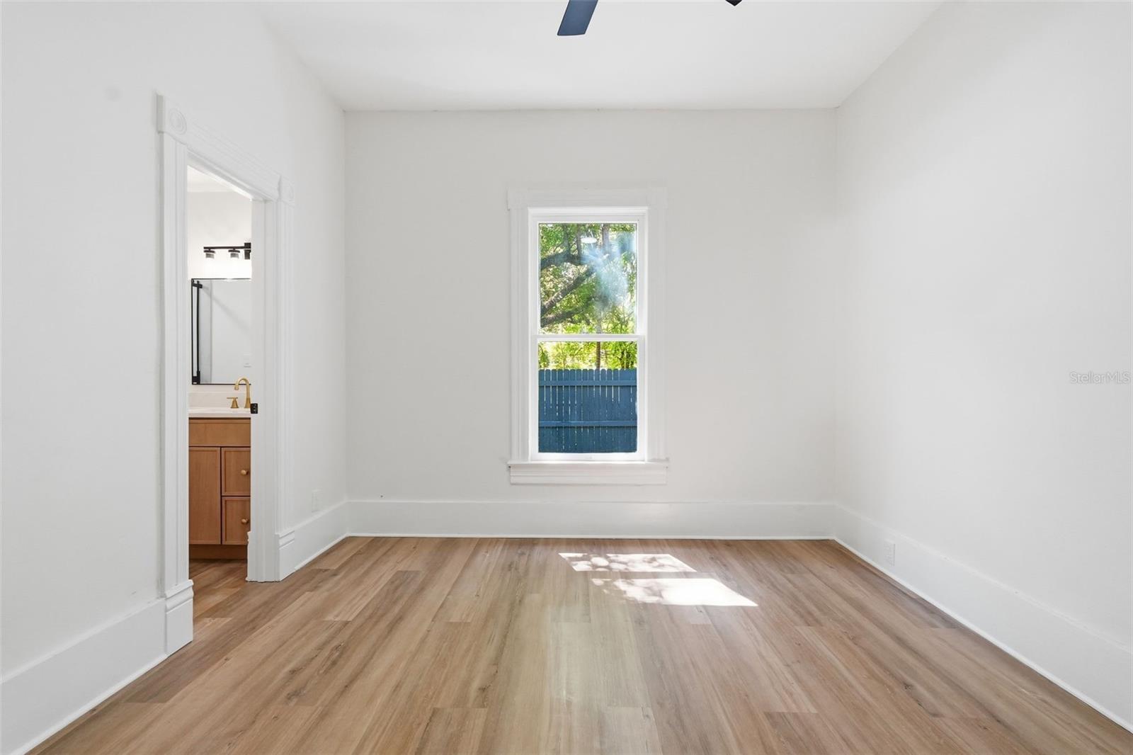 Image 21 of 47 For 10012 10th Street