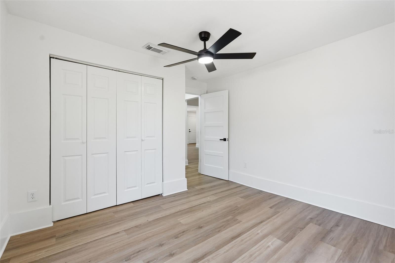 Image 27 of 47 For 10012 10th Street