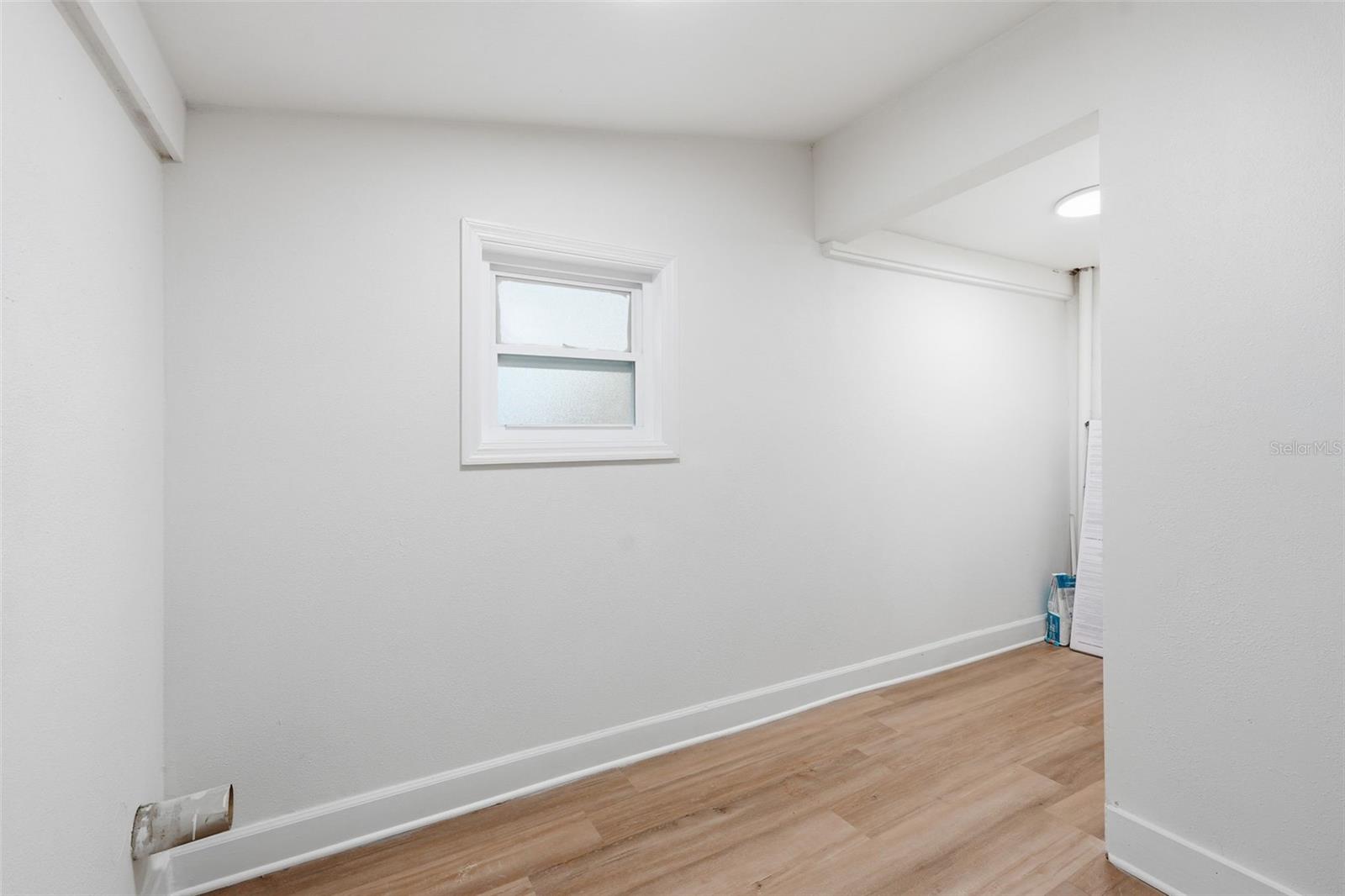 Image 33 of 47 For 10012 10th Street