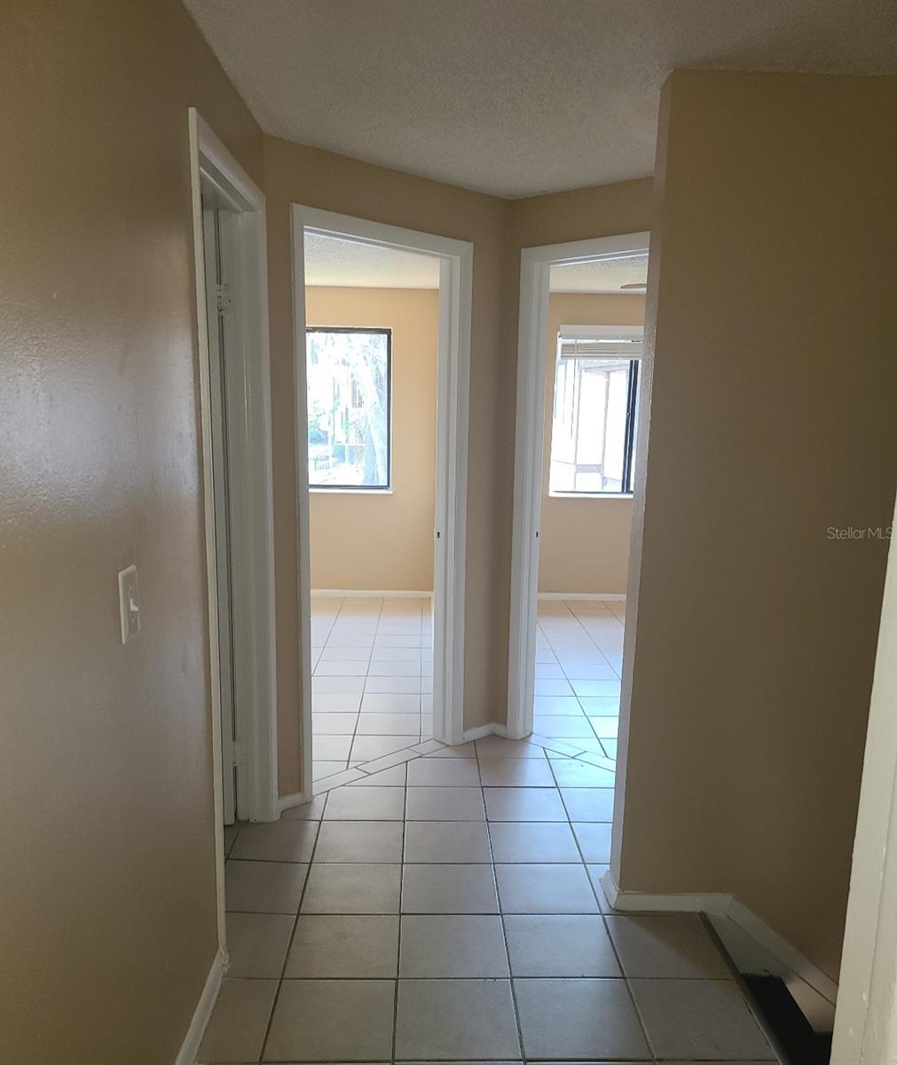 Image 12 of 19 For 4910 Silver Oaks Village B