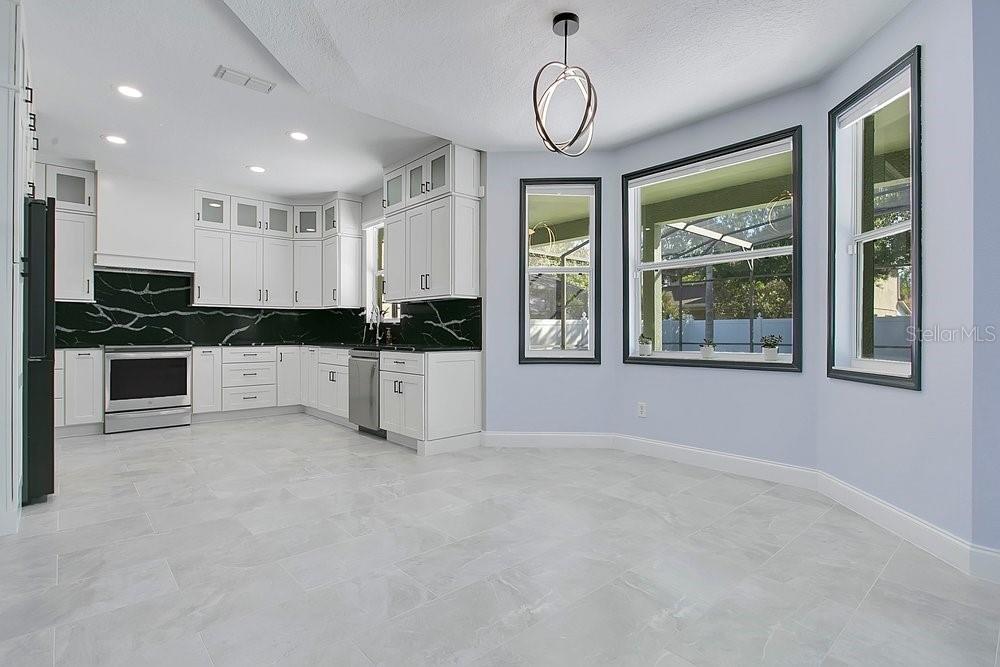 Image 7 of 40 For 14149 Lake Live Oak Drive