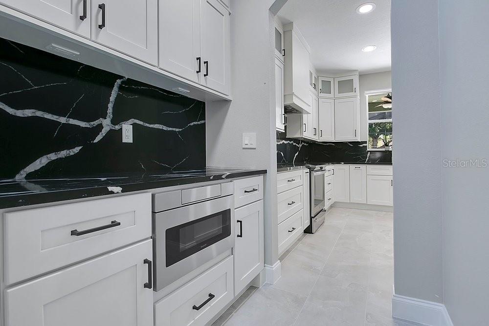 Image 8 of 40 For 14149 Lake Live Oak Drive