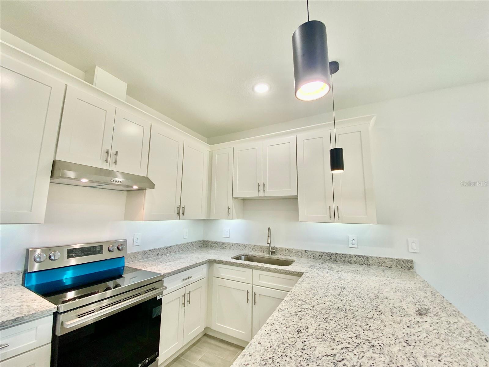 Image 13 of 67 For 10008 Massey Street