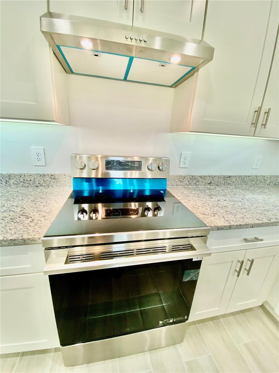 Image 14 of 67 For 10008 Massey Street