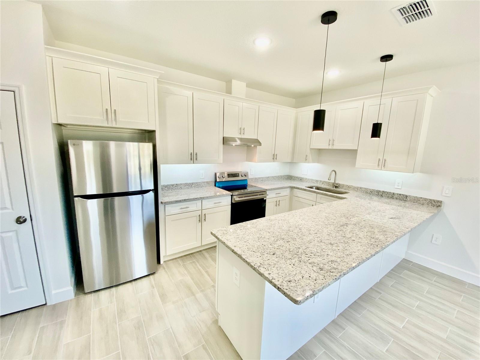 Image 18 of 67 For 10008 Massey Street