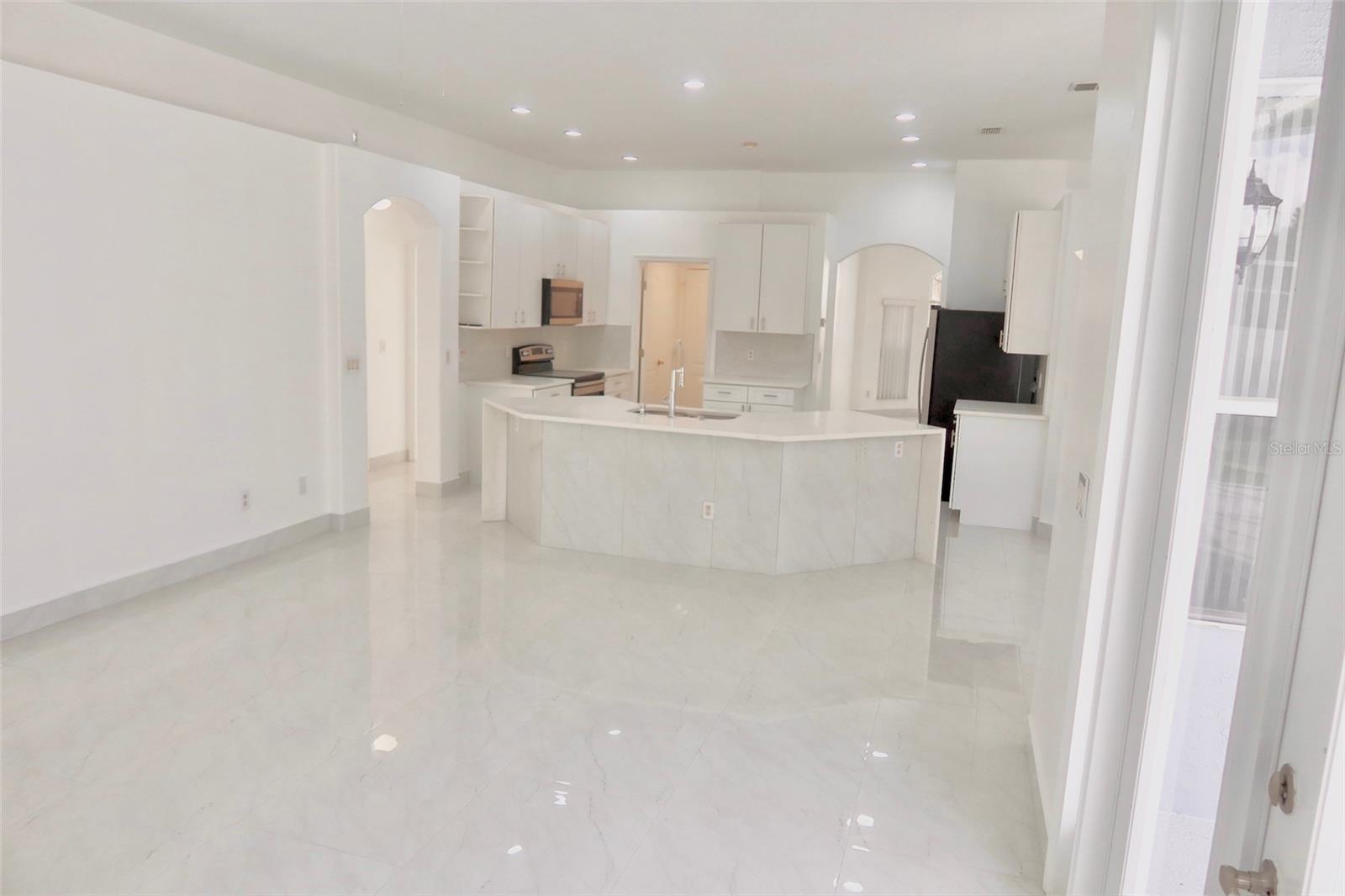 Image 12 of 30 For 10007 Newington Drive