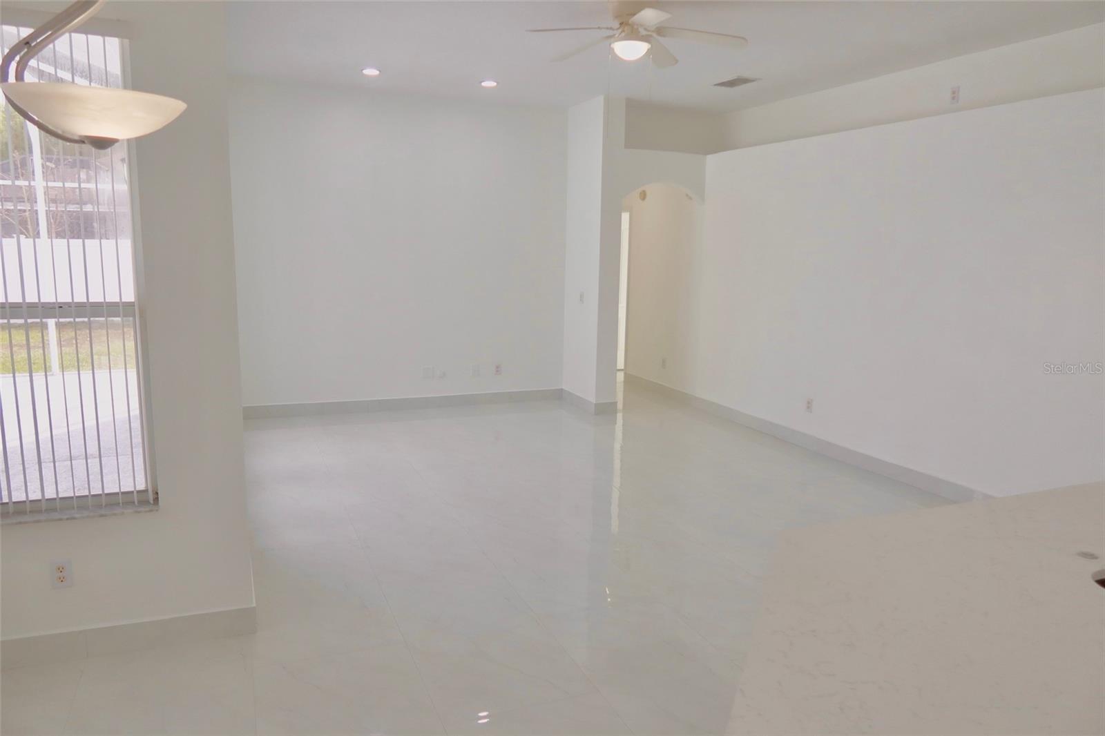 Image 17 of 30 For 10007 Newington Drive