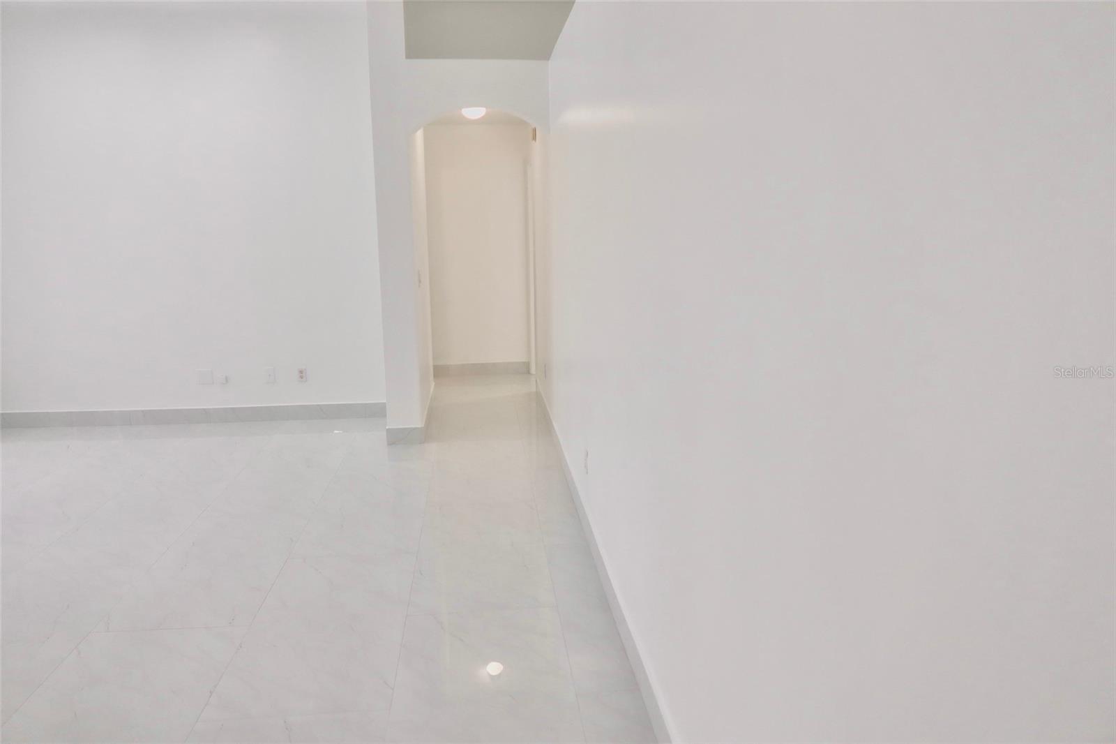 Image 18 of 30 For 10007 Newington Drive