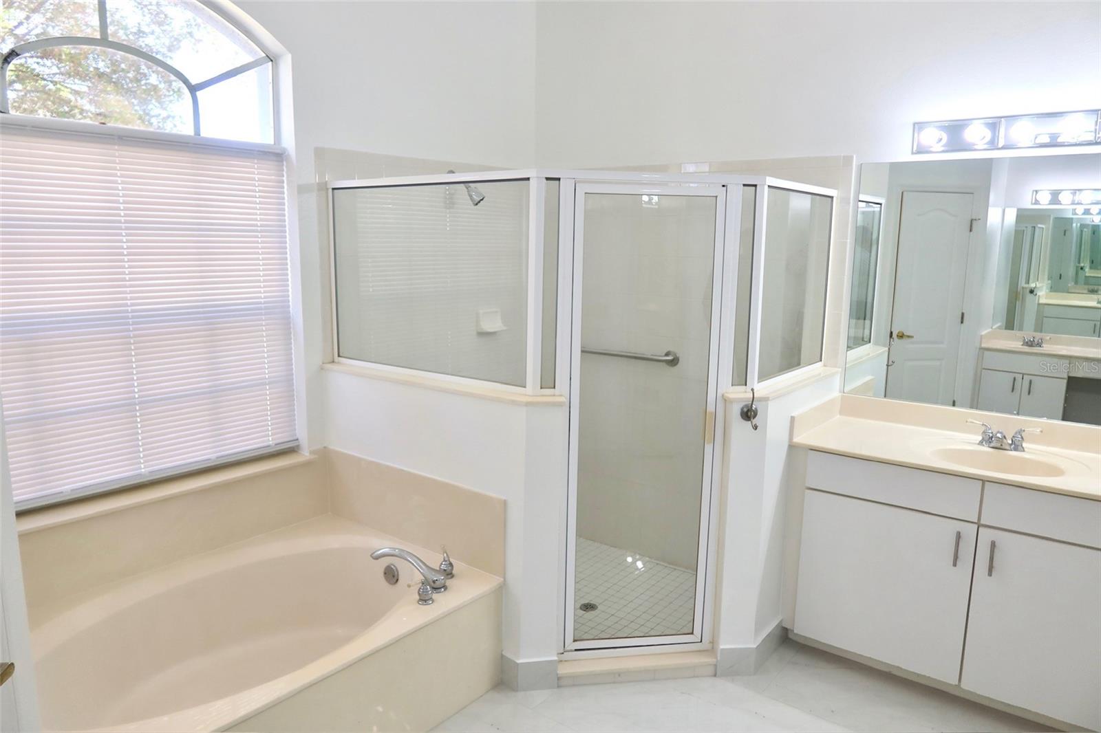 Image 19 of 30 For 10007 Newington Drive