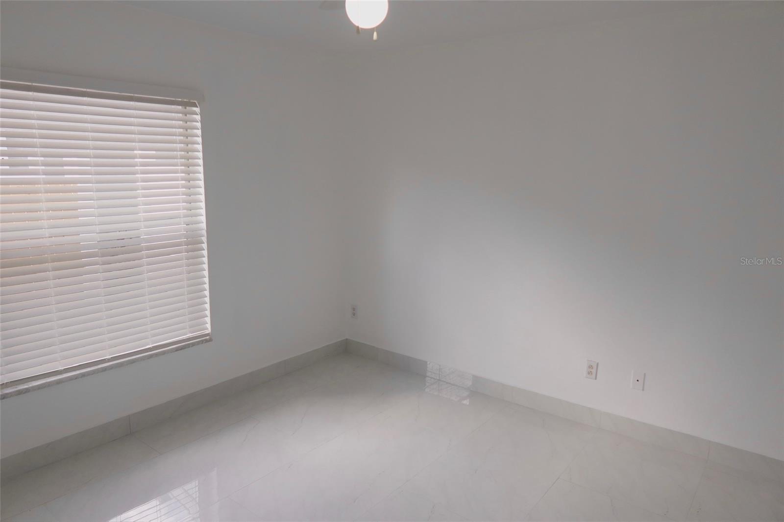 Image 20 of 30 For 10007 Newington Drive