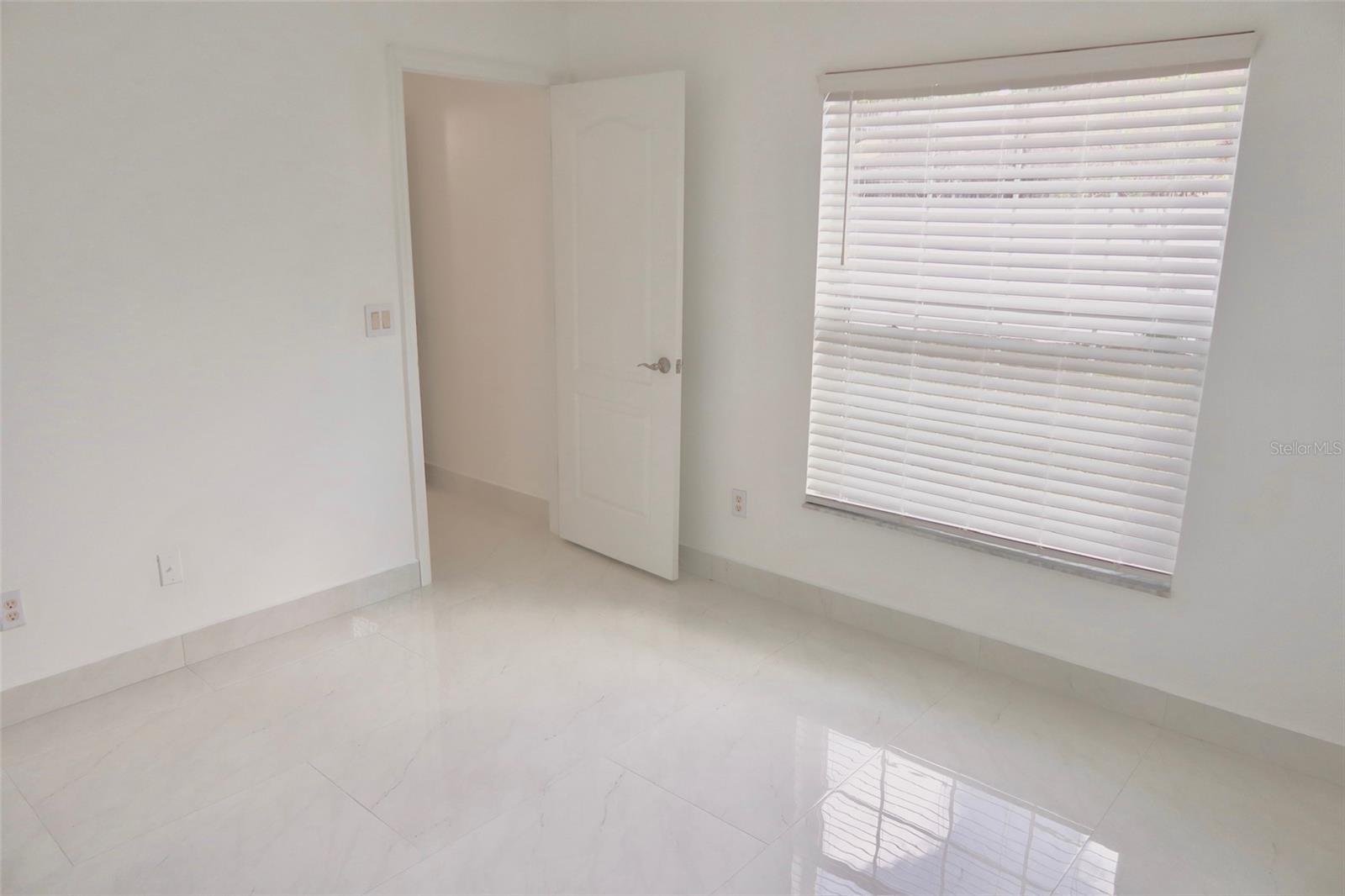 Image 22 of 30 For 10007 Newington Drive