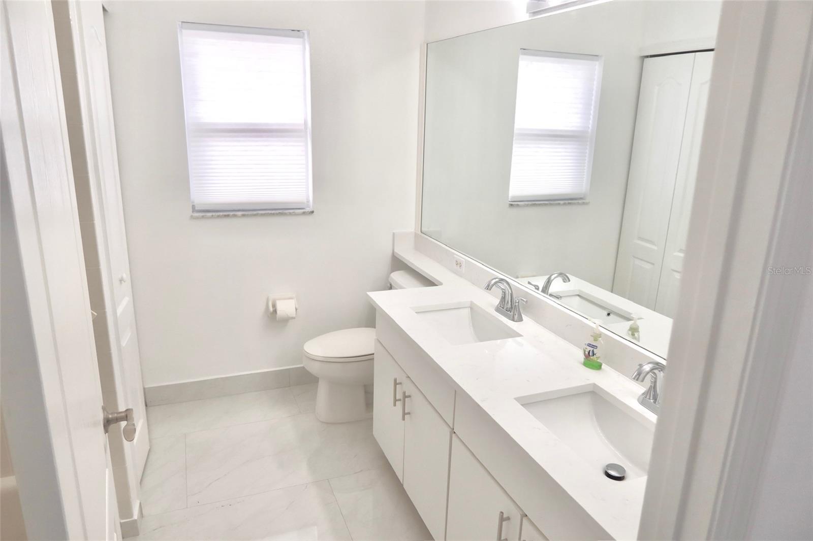 Image 23 of 30 For 10007 Newington Drive