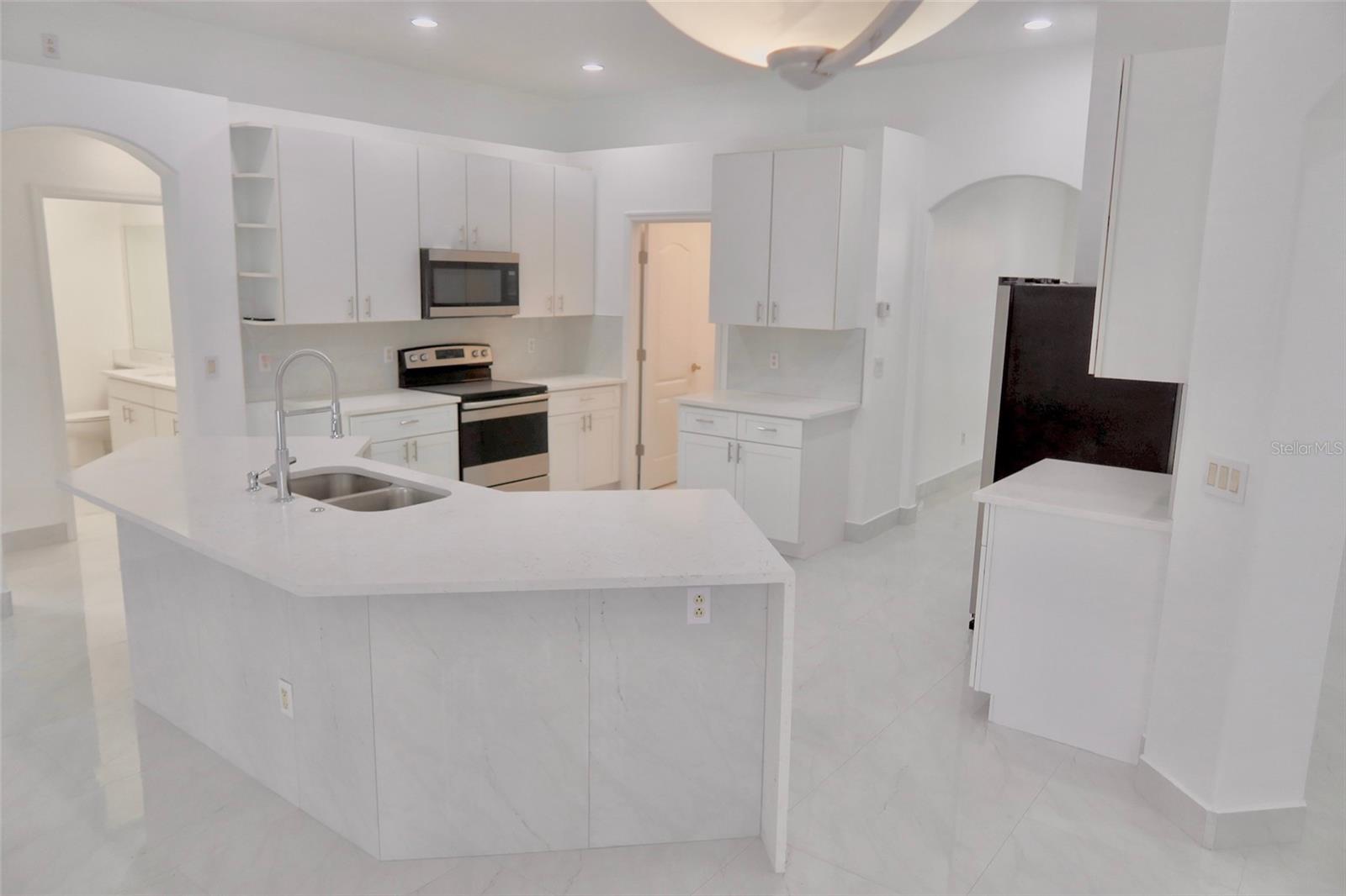 Image 9 of 30 For 10007 Newington Drive