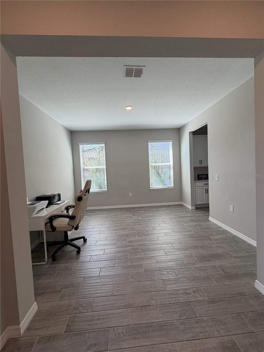 Image 6 of 49 For 3818 Rose Mallow Drive