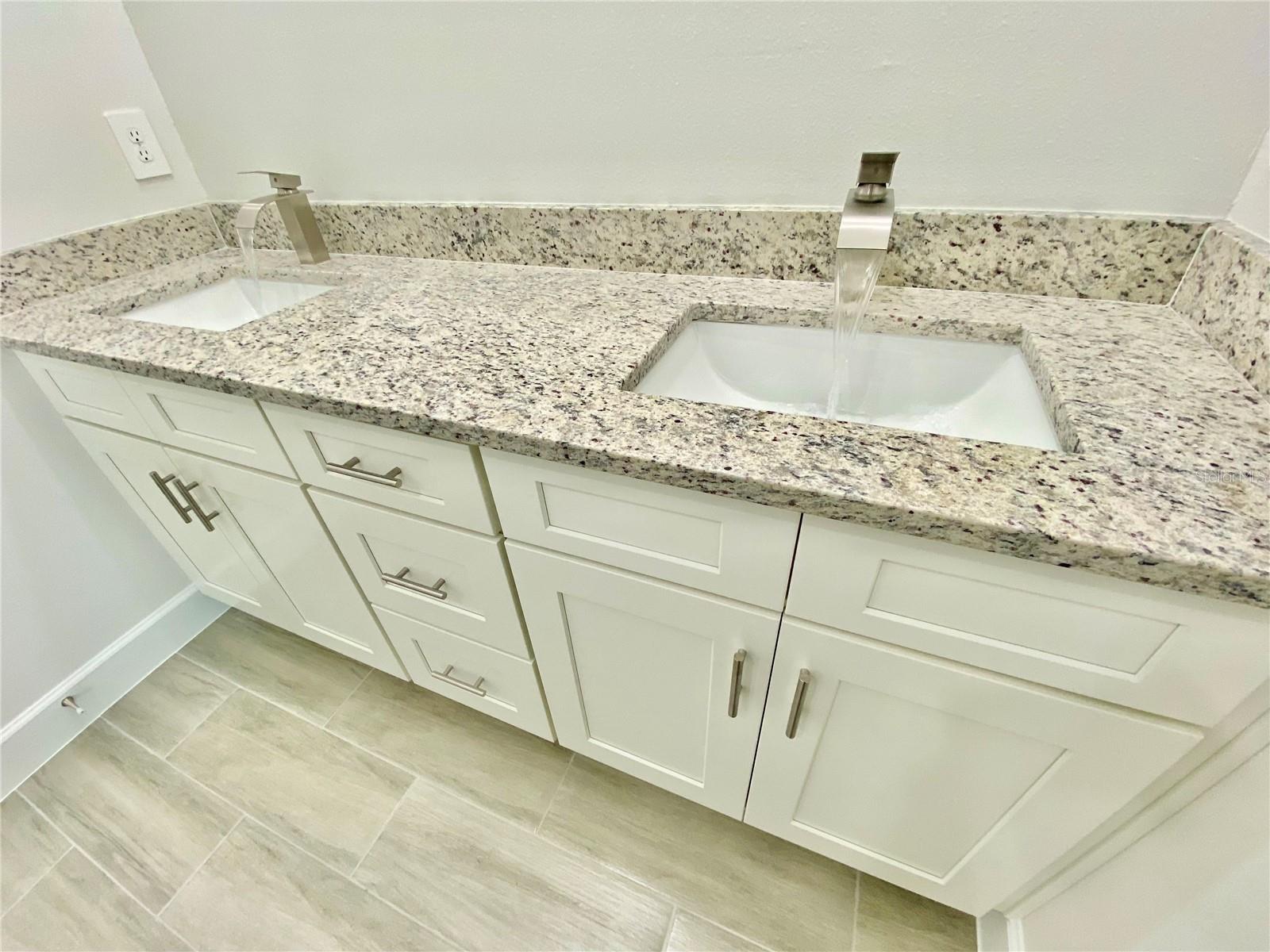 Image 6 of 73 For 10002 Massey Street