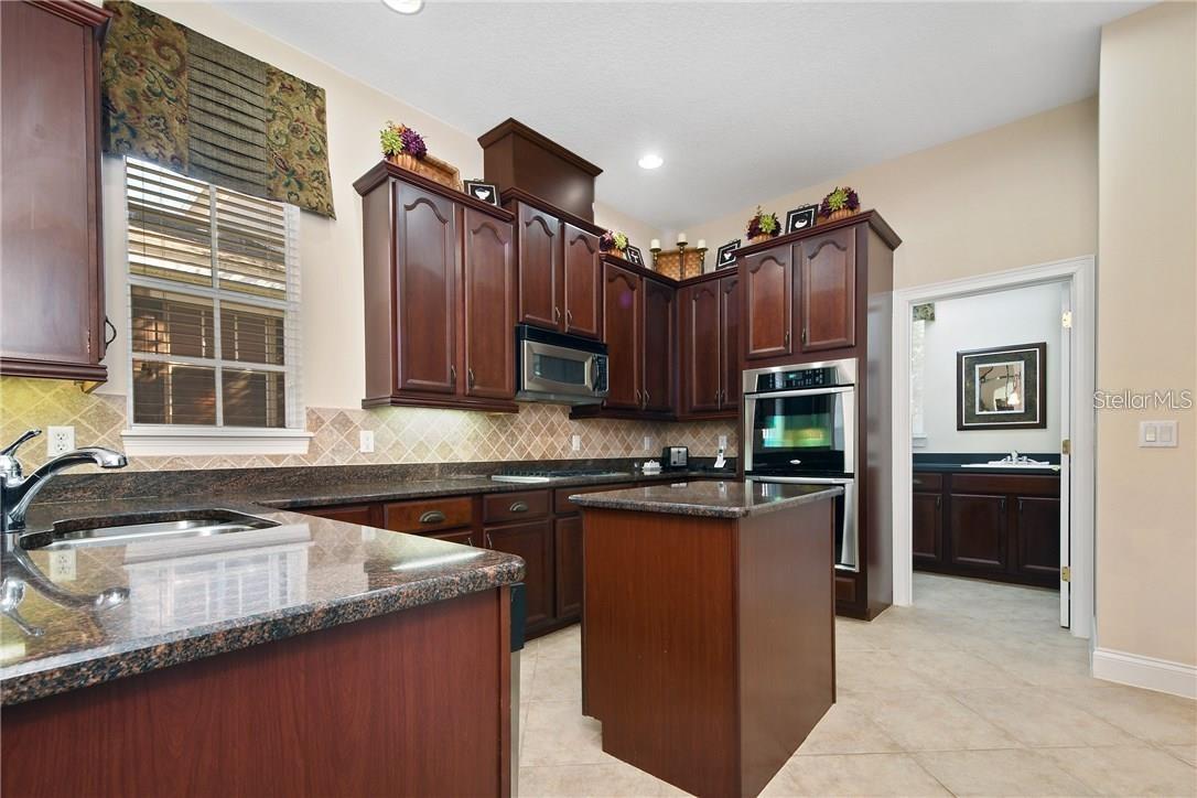 Image 7 of 25 For 11419 Camden Park Drive