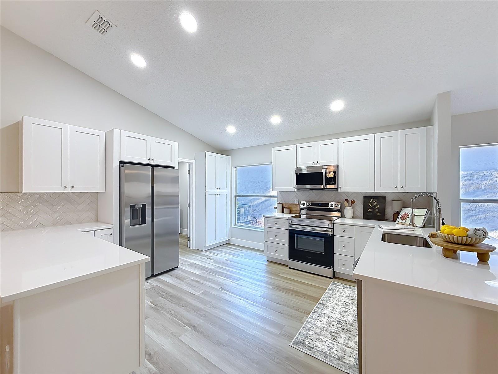 Image 11 of 36 For 3721 Doune Way