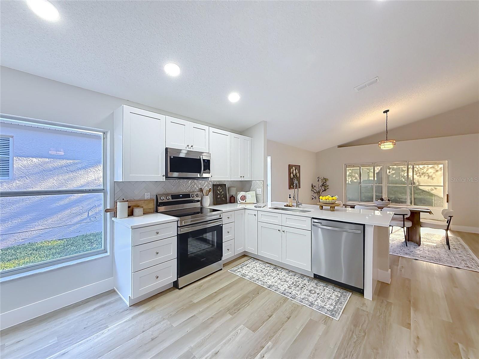 Image 14 of 36 For 3721 Doune Way