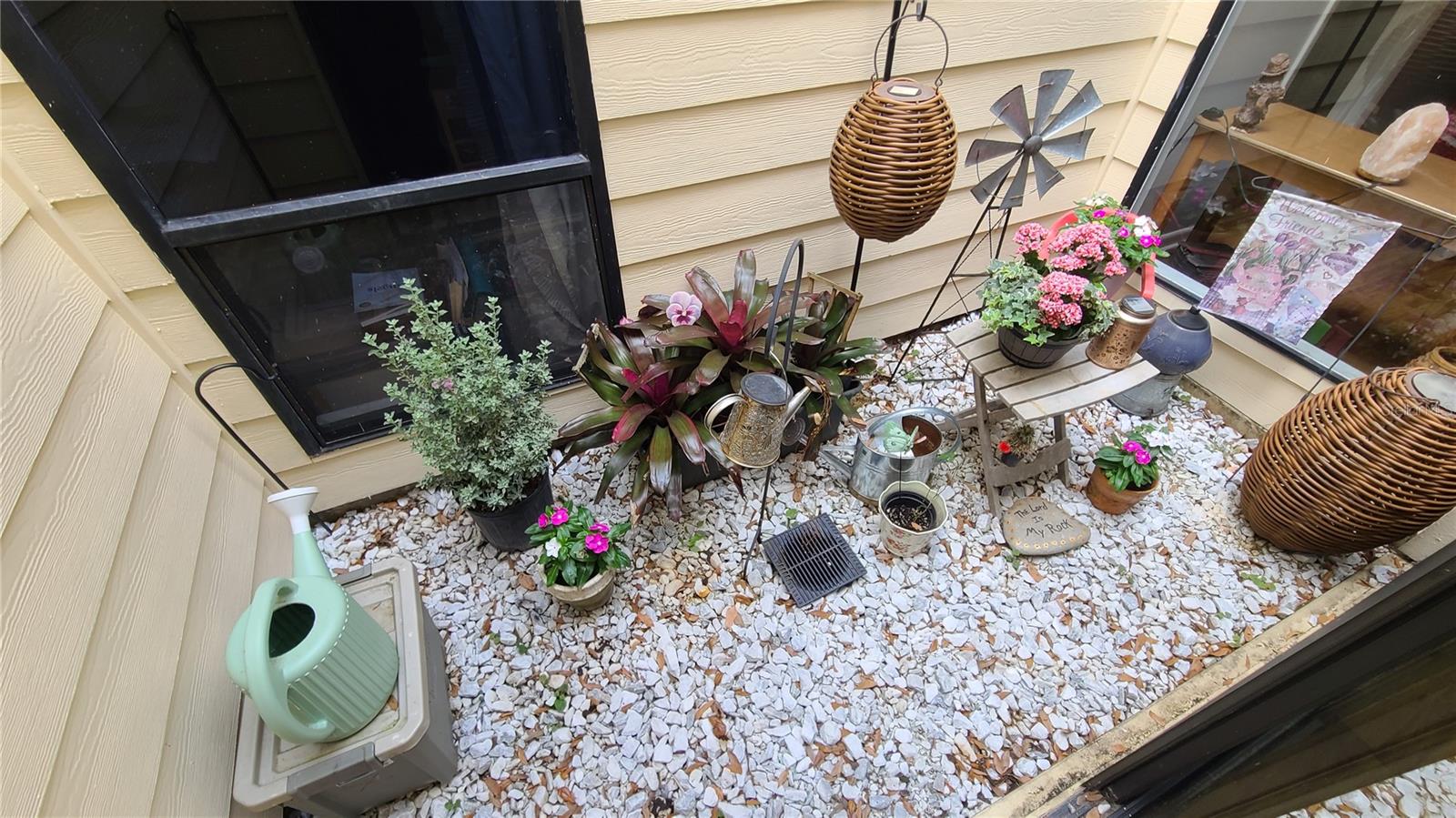 Image 16 of 50 For 708 Teal Lane