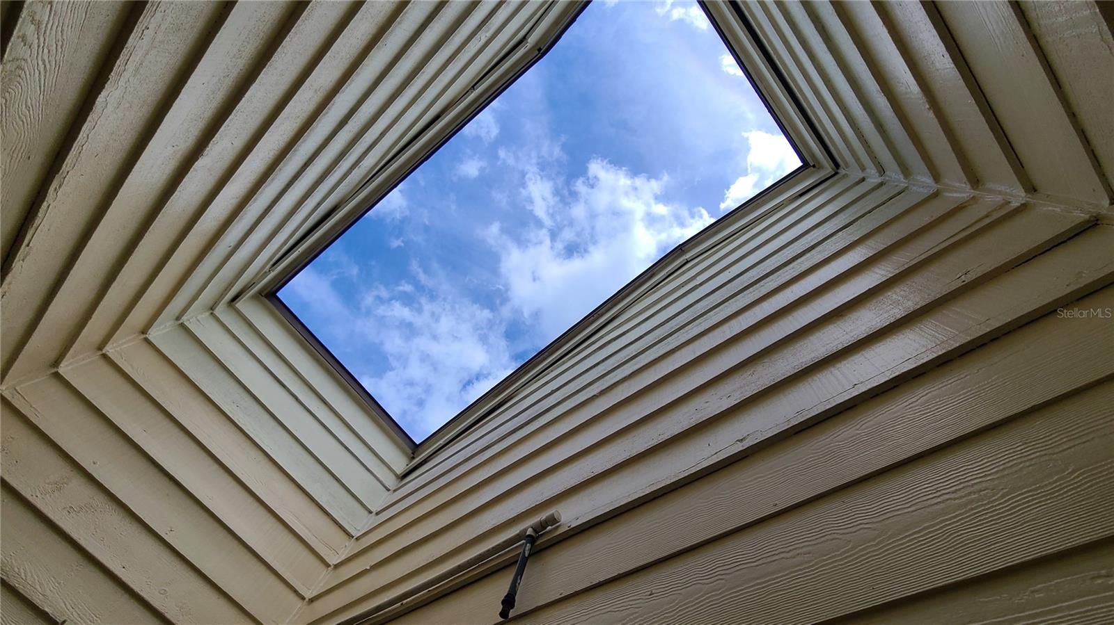 Image 17 of 50 For 708 Teal Lane